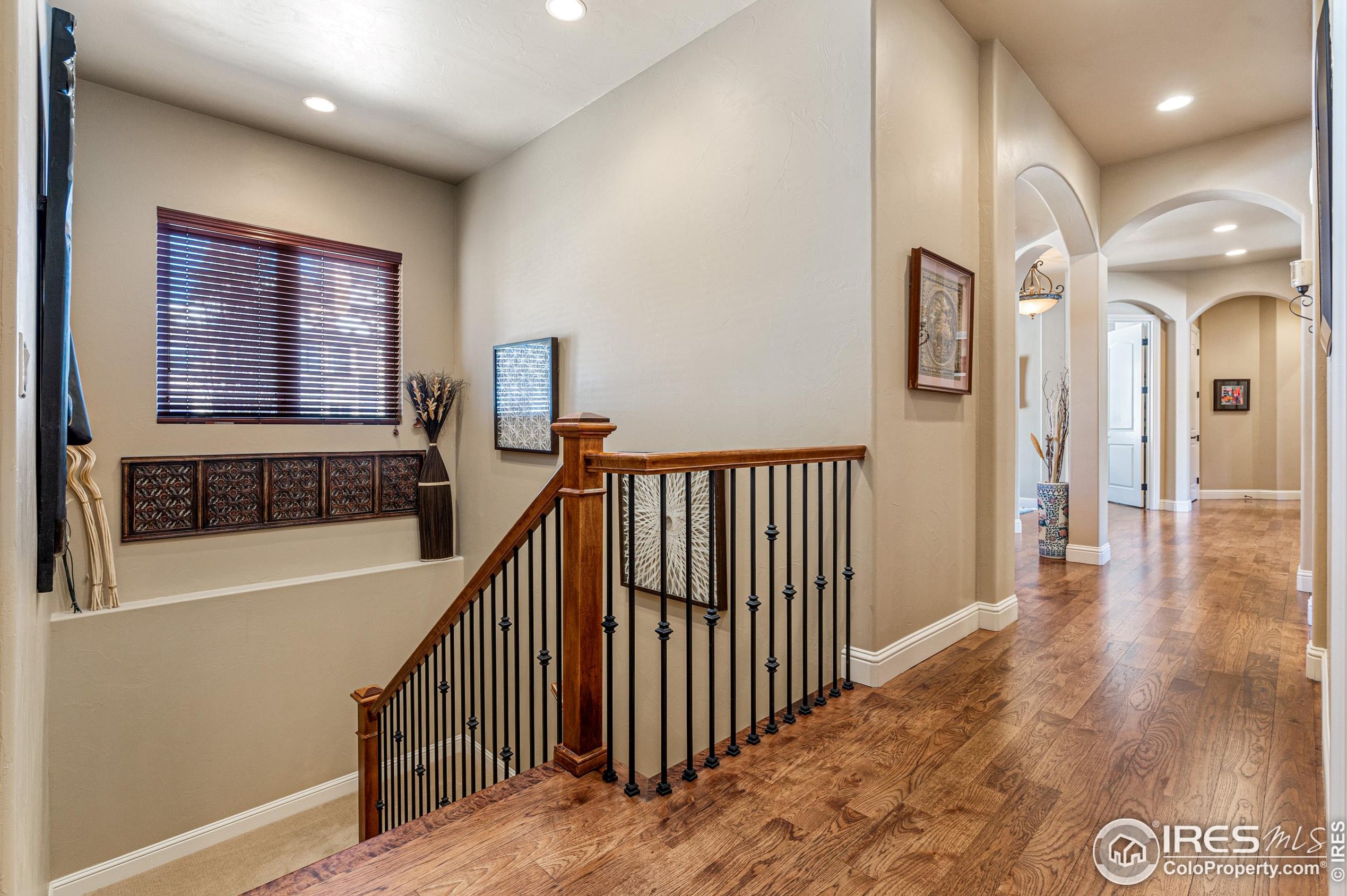 5025 Knobcone Dr, Castle Rock CO 80108-7803 exterior