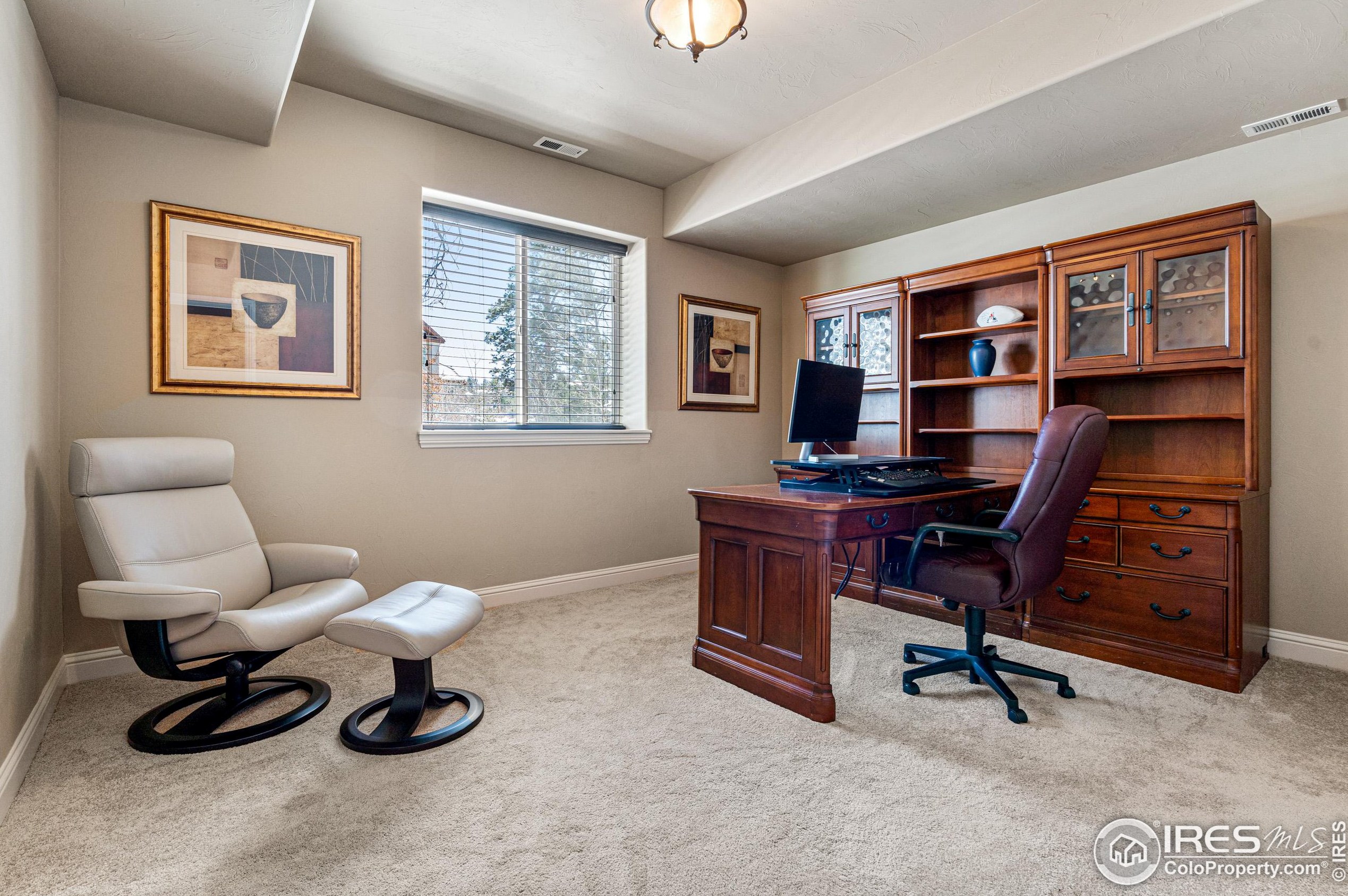 5025 Knobcone Dr, Castle Rock CO 80108-7803 exterior