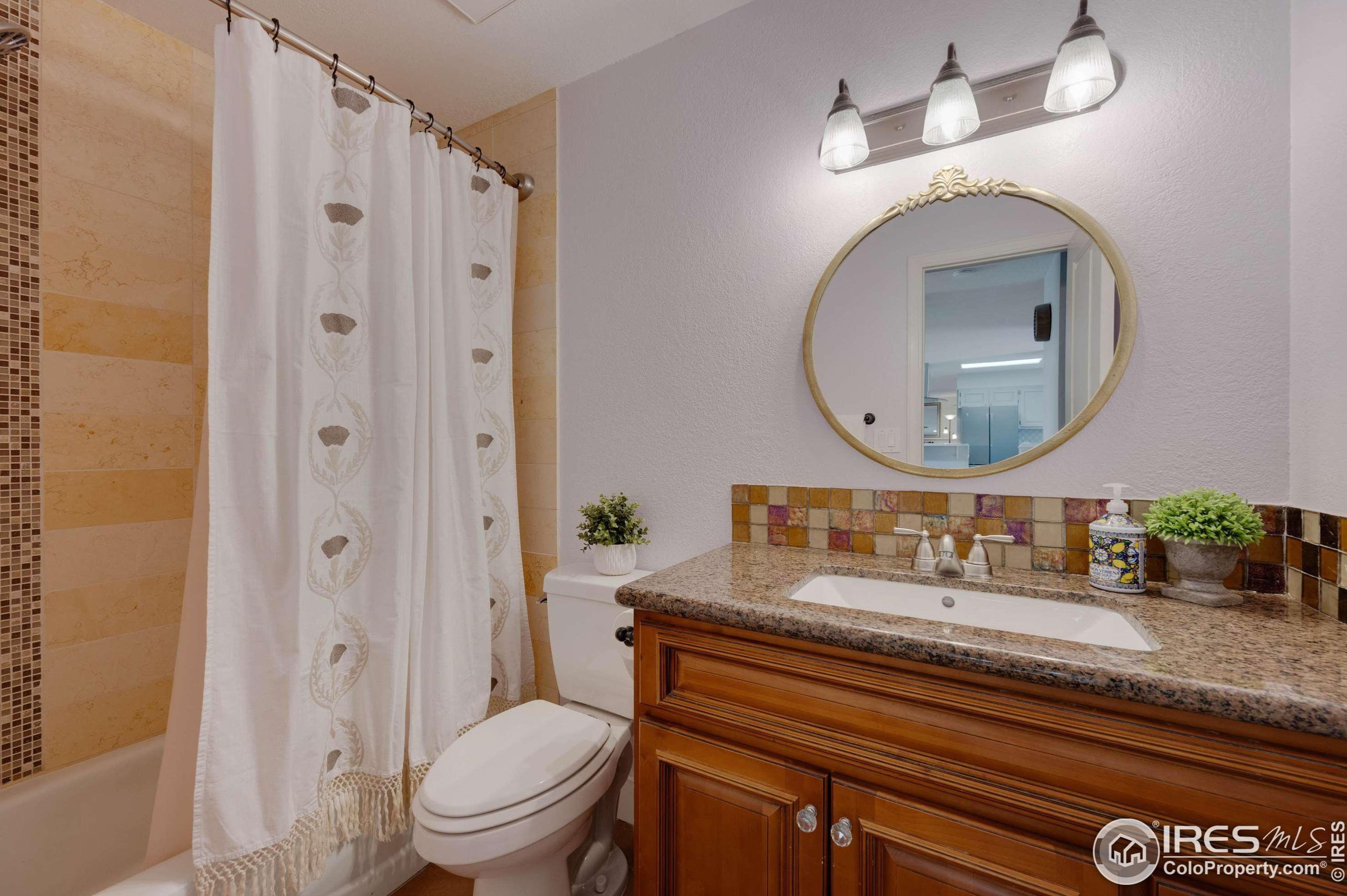1712 Lakeshore Dr, Fort Collins CO  80525-2422 exterior