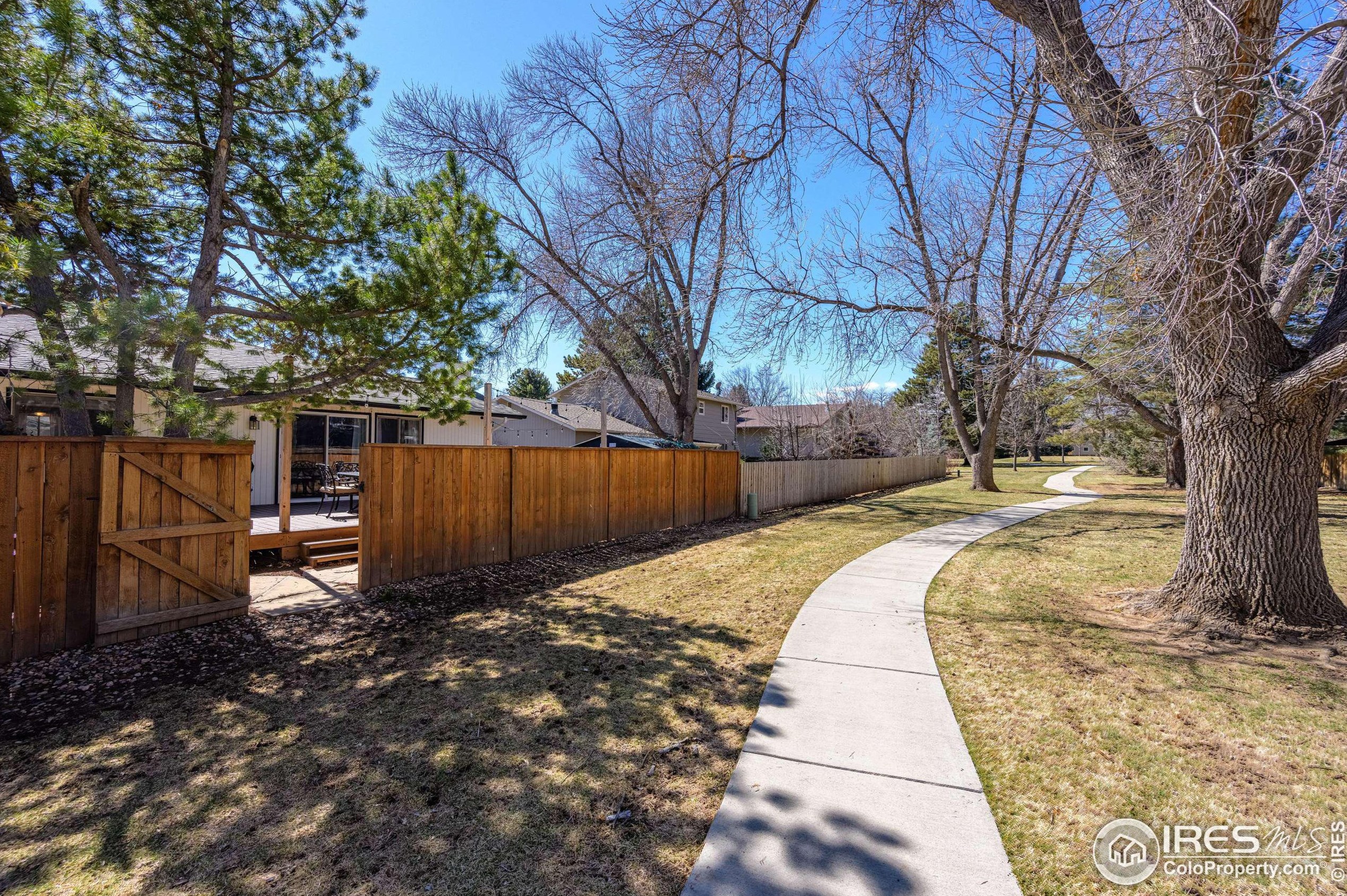 1712 Lakeshore Dr, Fort Collins CO  80525-2422 exterior