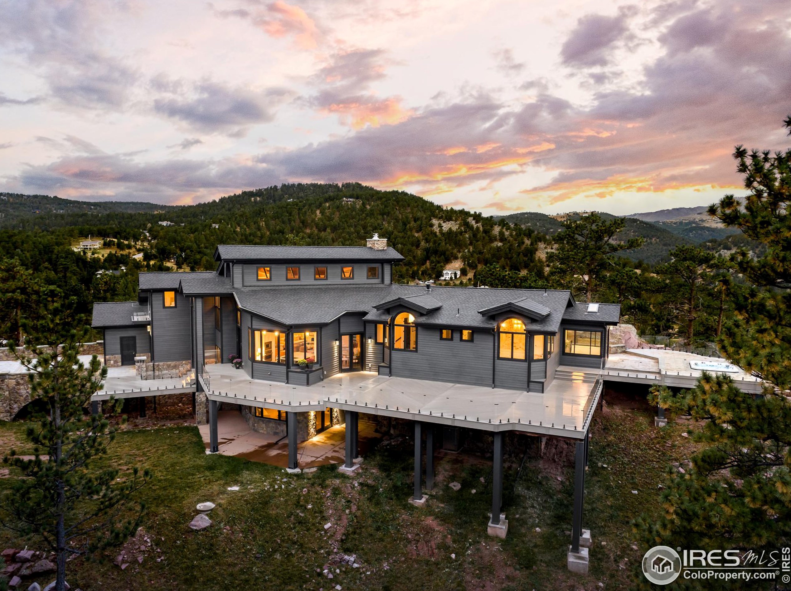 155 Wildwood Ln, Boulder, CO 80304-0400