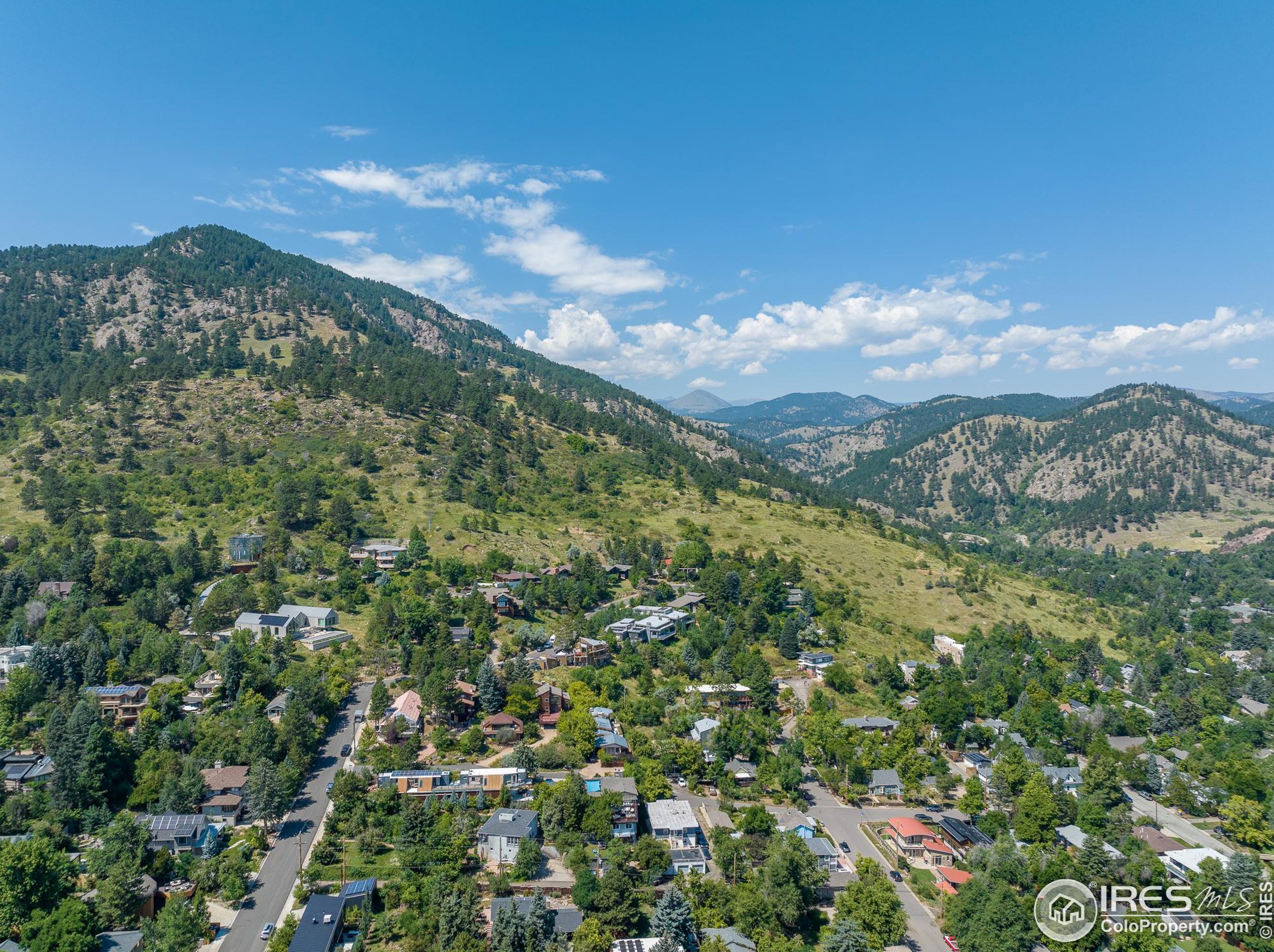 633 College Ave, Boulder CO  80302-7135 exterior
