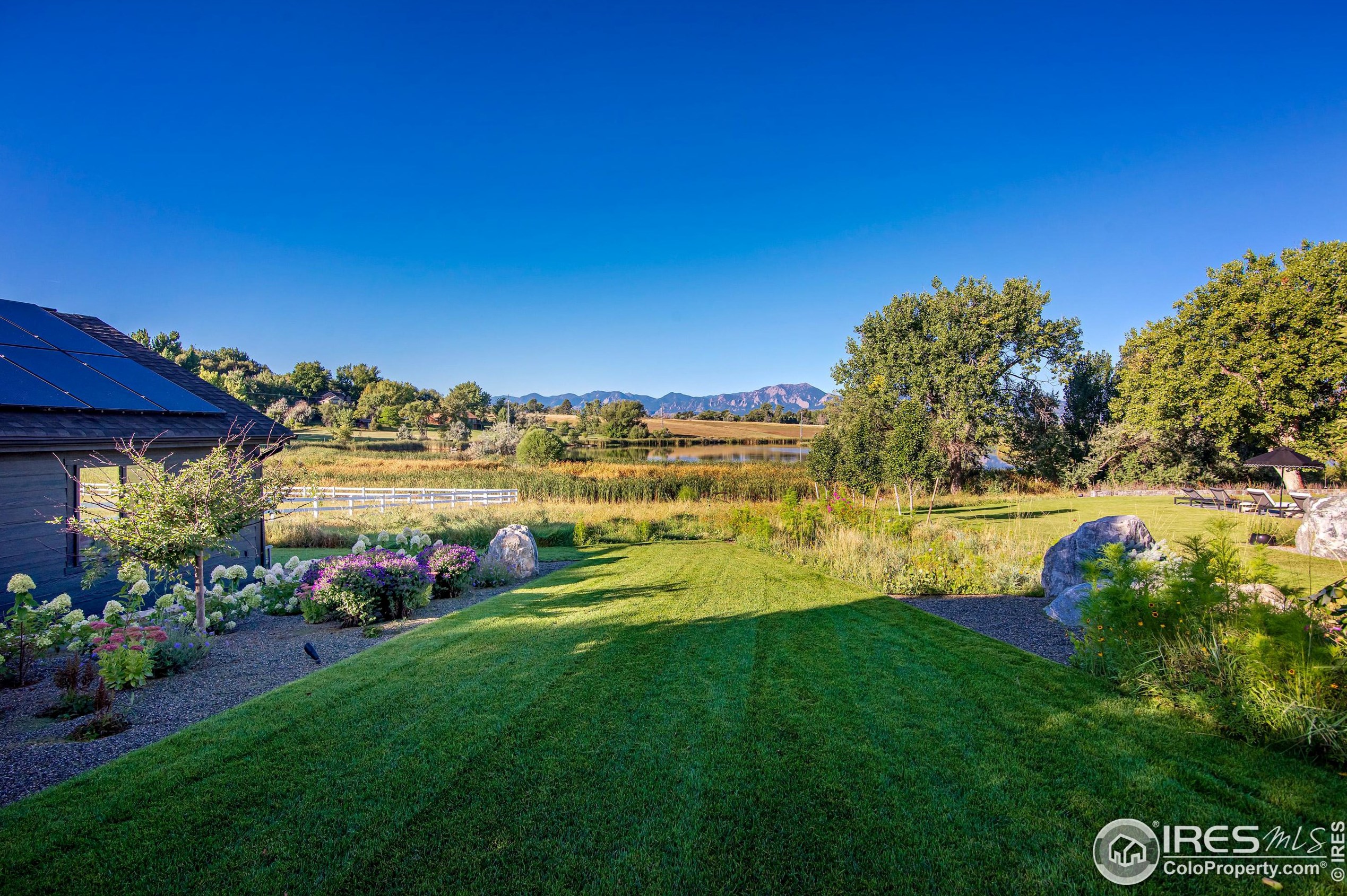 8802 Lakeside Ct, Boulder CO 80301-5107 exterior