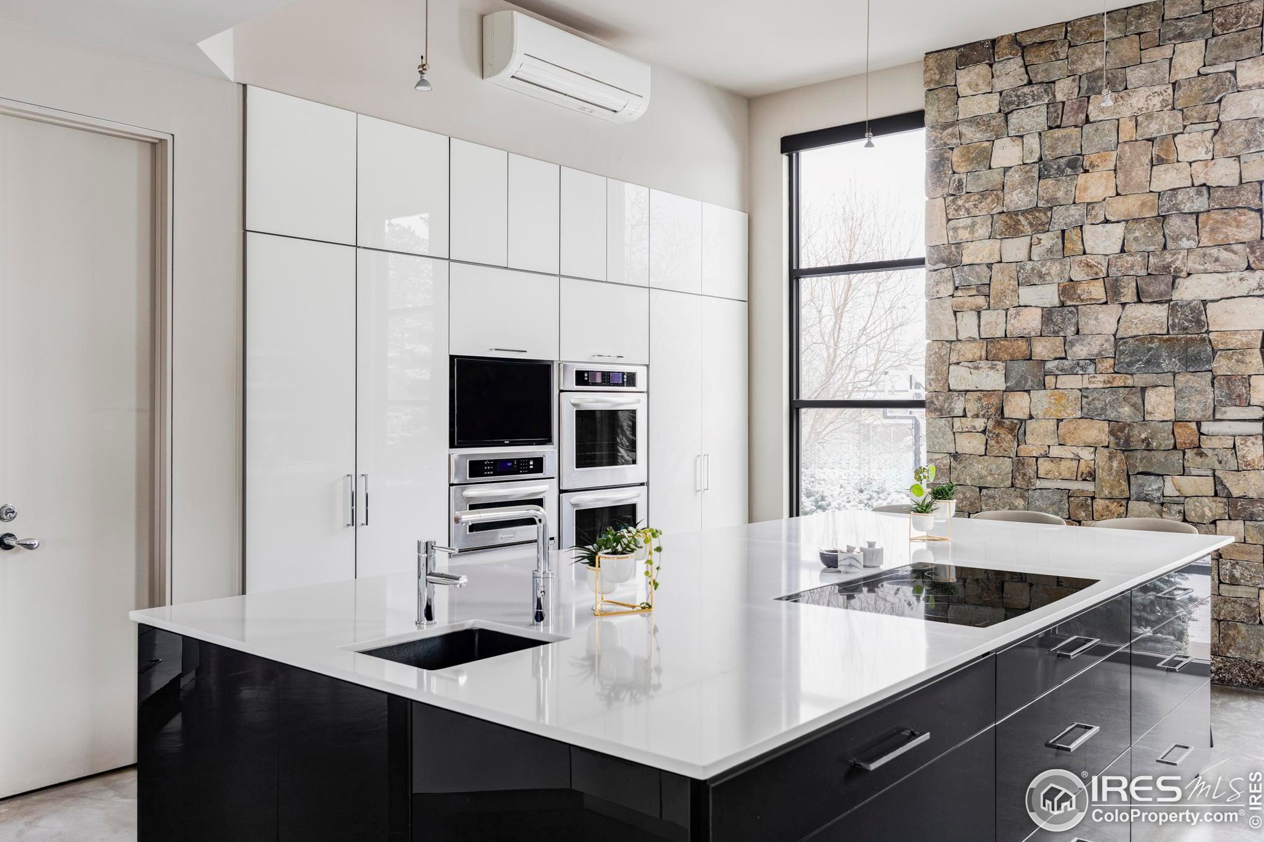 8802 Lakeside Ct, Boulder CO 80301-5107 exterior