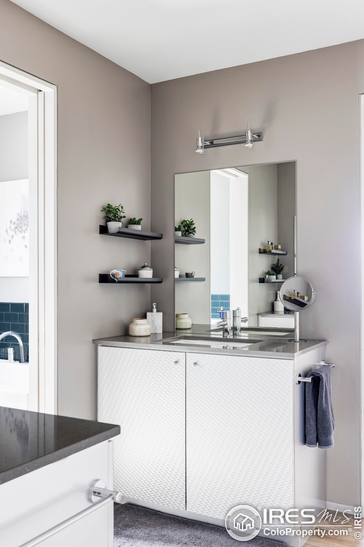 8802 Lakeside Ct, Boulder CO 80301-5107 exterior