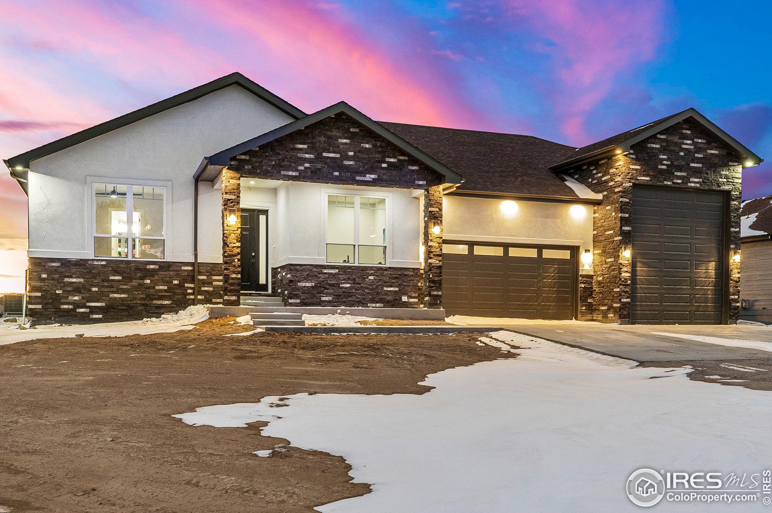 347 Cedar St, Keenesburg, CO 80643-9002