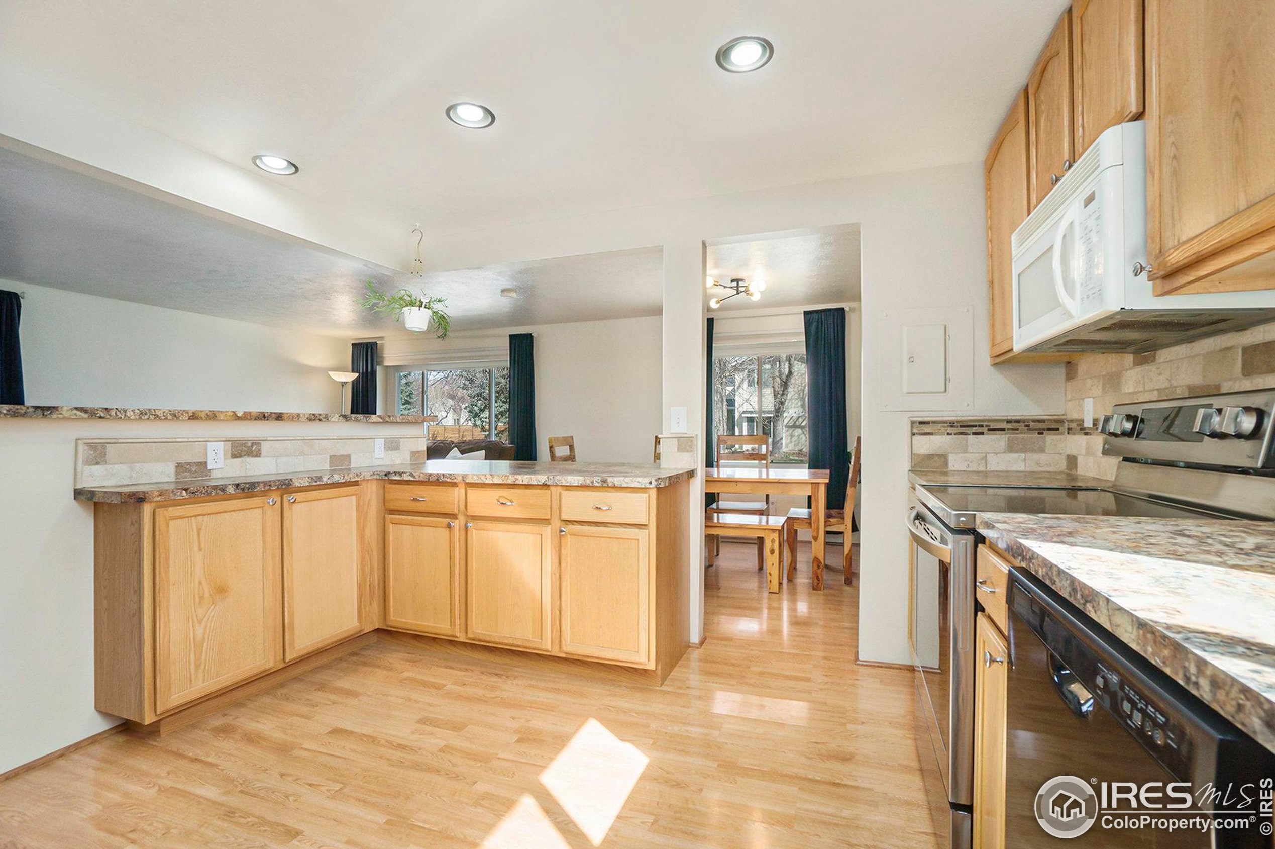 1949 Newcastle Ct, Fort Collins CO  80526-2335 exterior