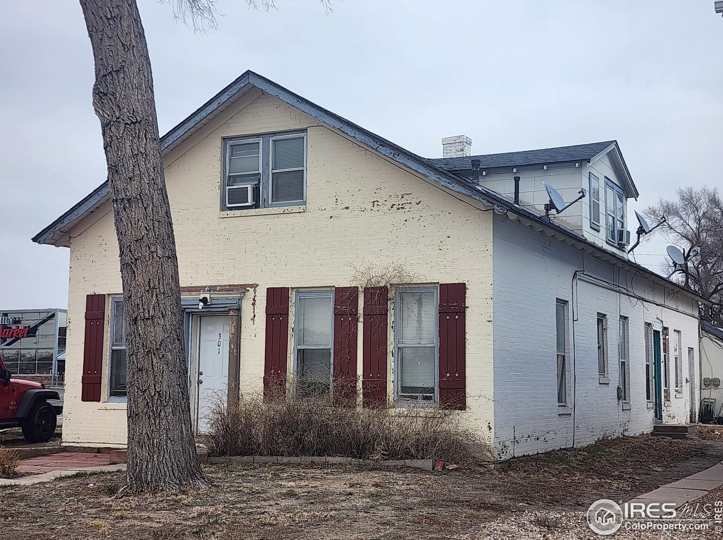 221 Hamilton St, Sterling CO 80751-3531 exterior