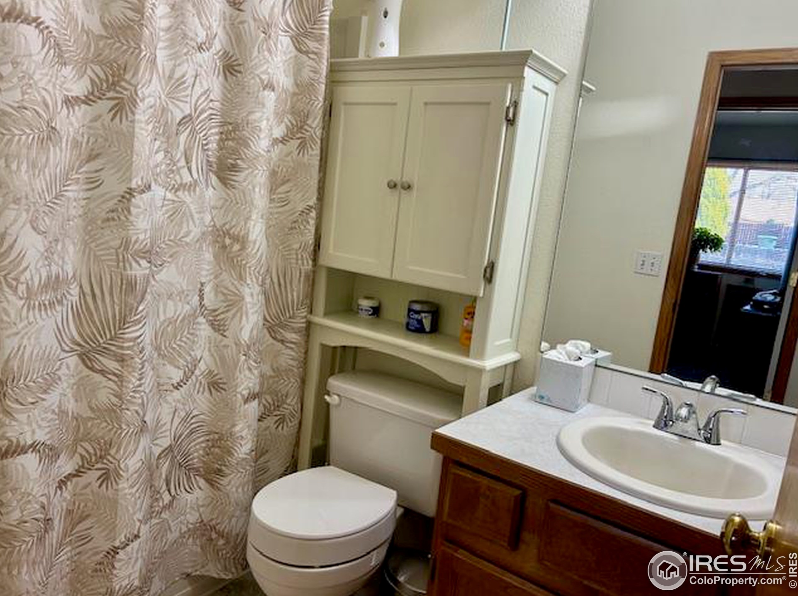 1125 Belle Dr, Loveland CO 80537-3705 exterior