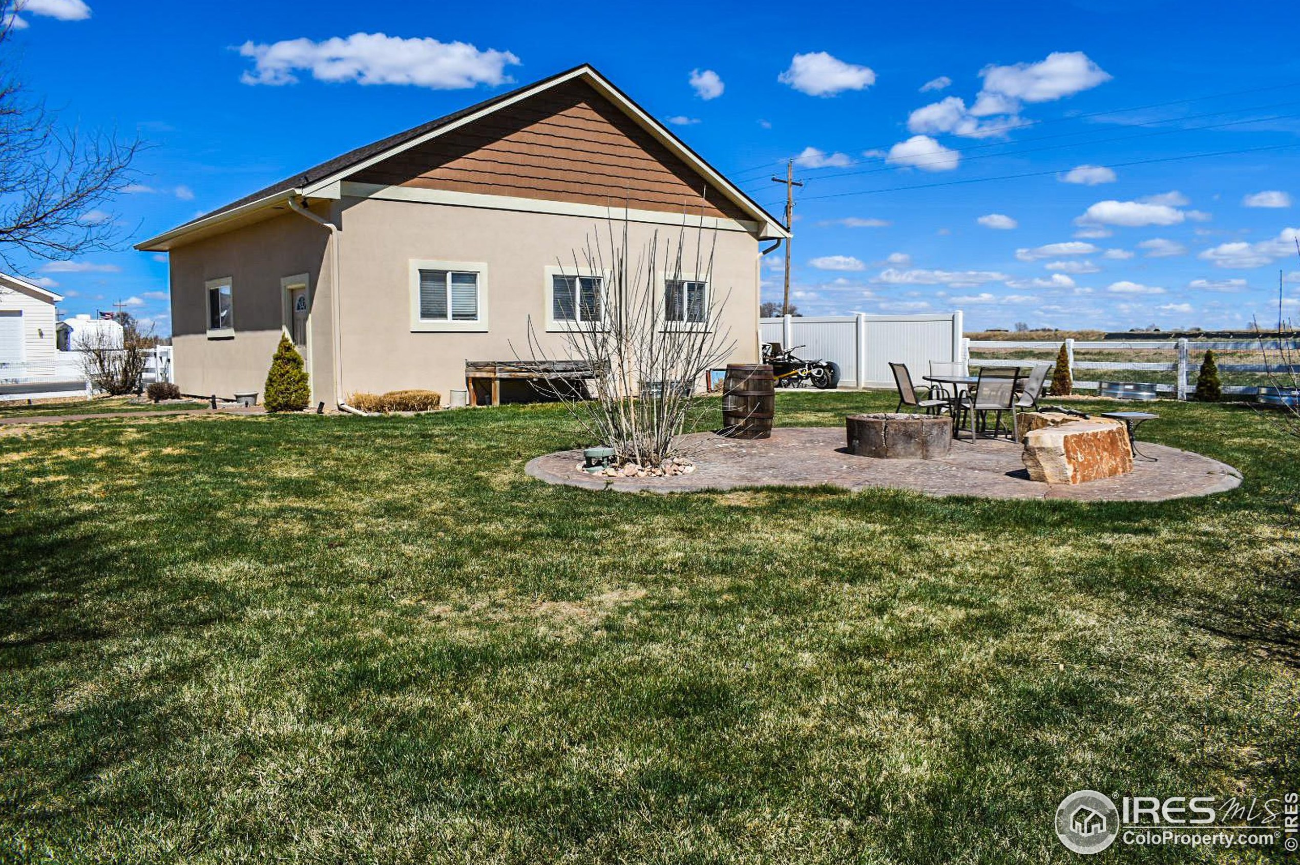 2002 Trail Ridge Dr, Eaton CO 80615-8626 exterior