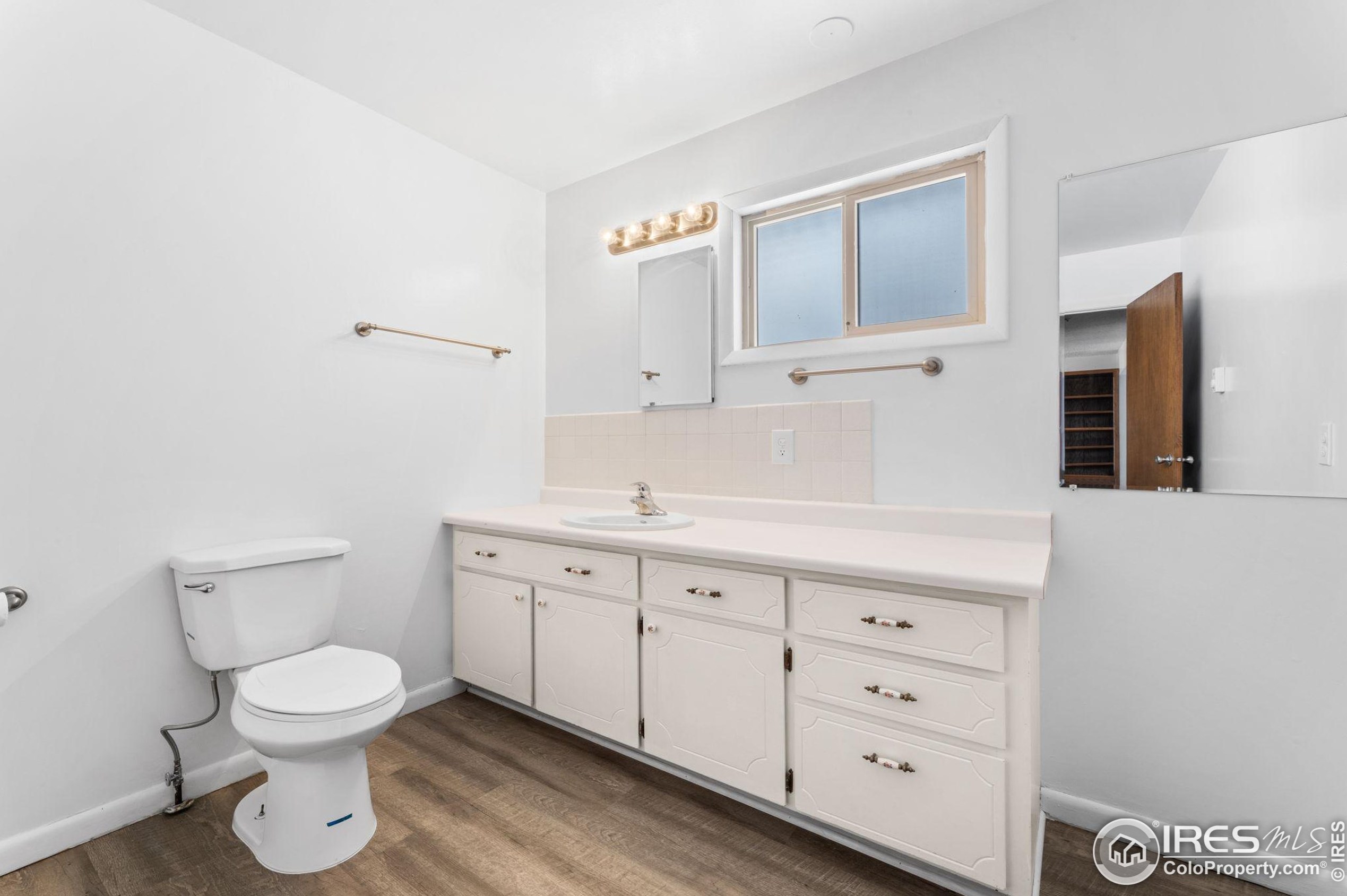 2041 Fish Creek Rd, Estes Park CO 80517-6925 exterior