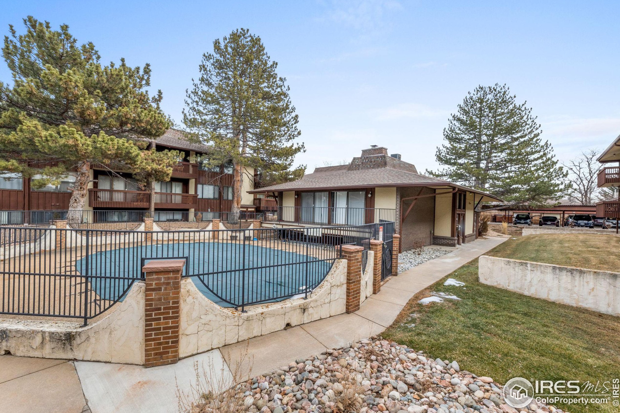 500 Manhattan Dr, Boulder CO  80303-4030 exterior