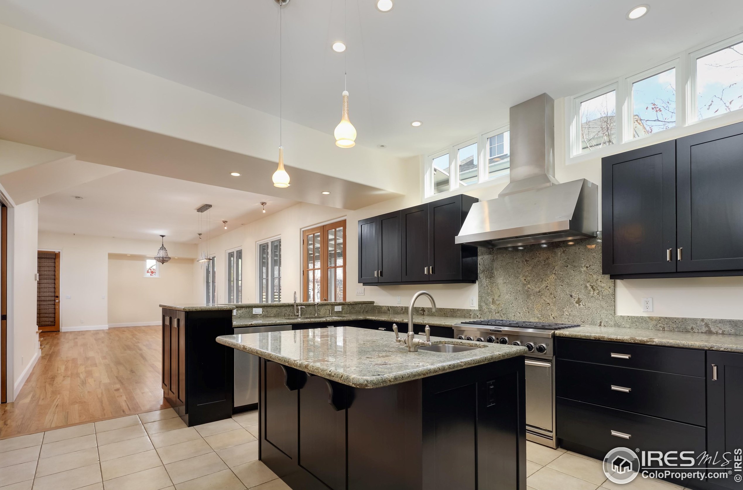 1039 Neon Forest Cir, Longmont, CO 80504-7391