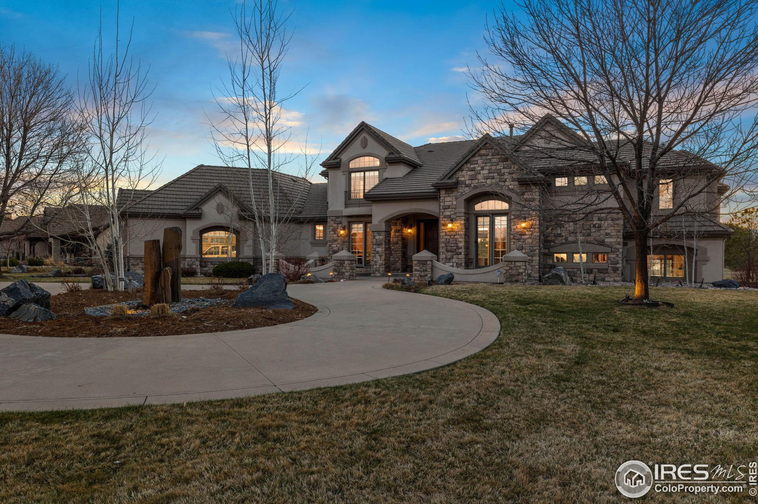 8733 Portico Ln, Longmont, CO 80503-9396