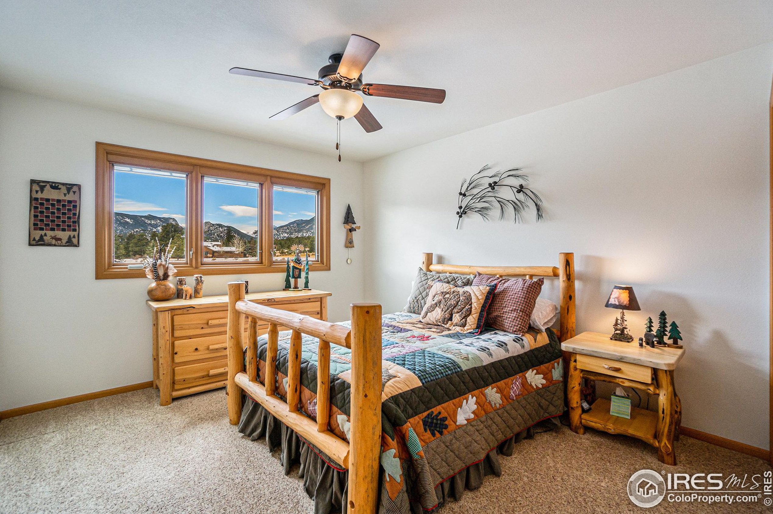 1386 Raven Cir, Estes Park CO 80517-9428 exterior