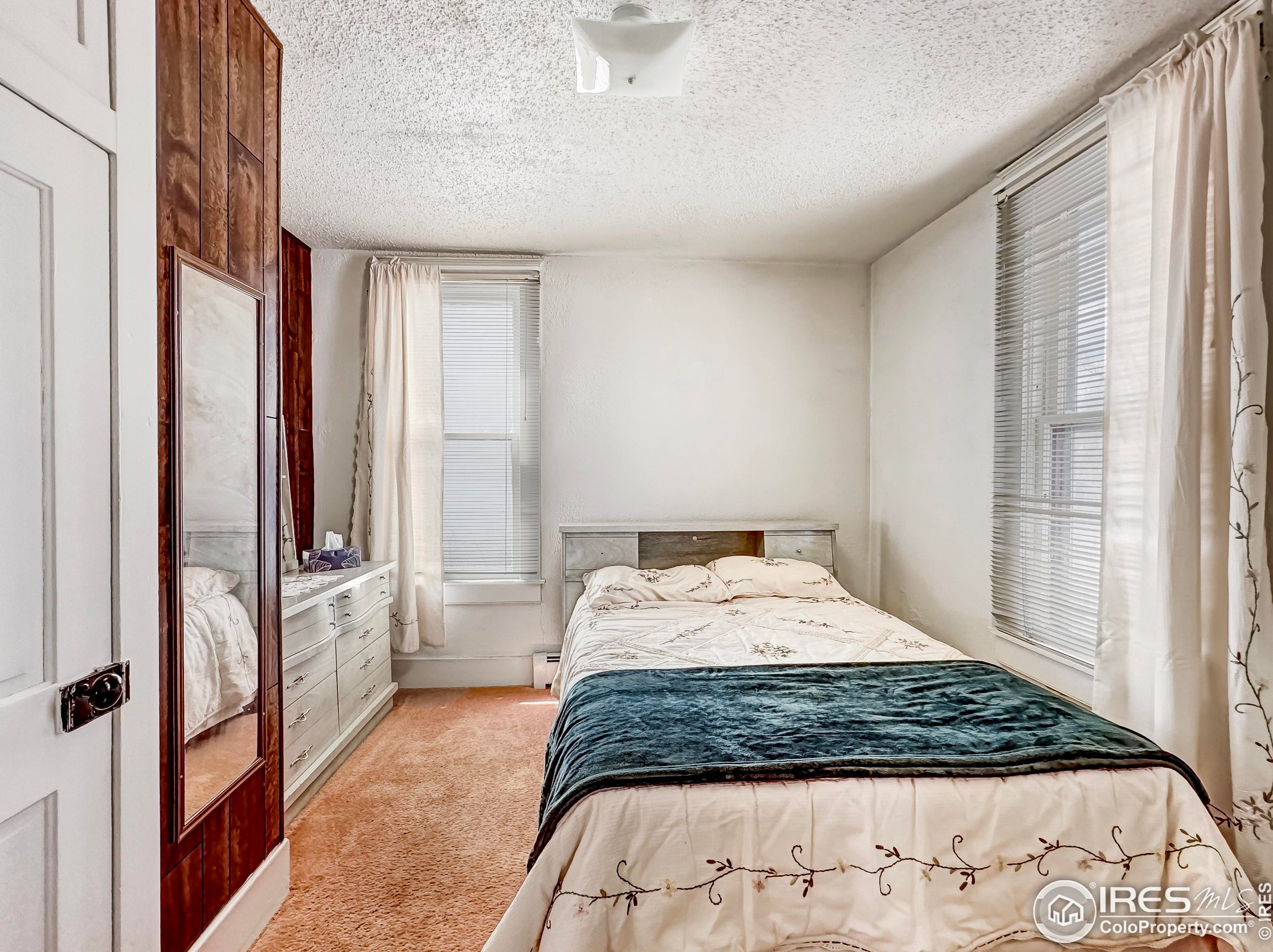 221 Denver St, Sterling CO 80751-4037 exterior