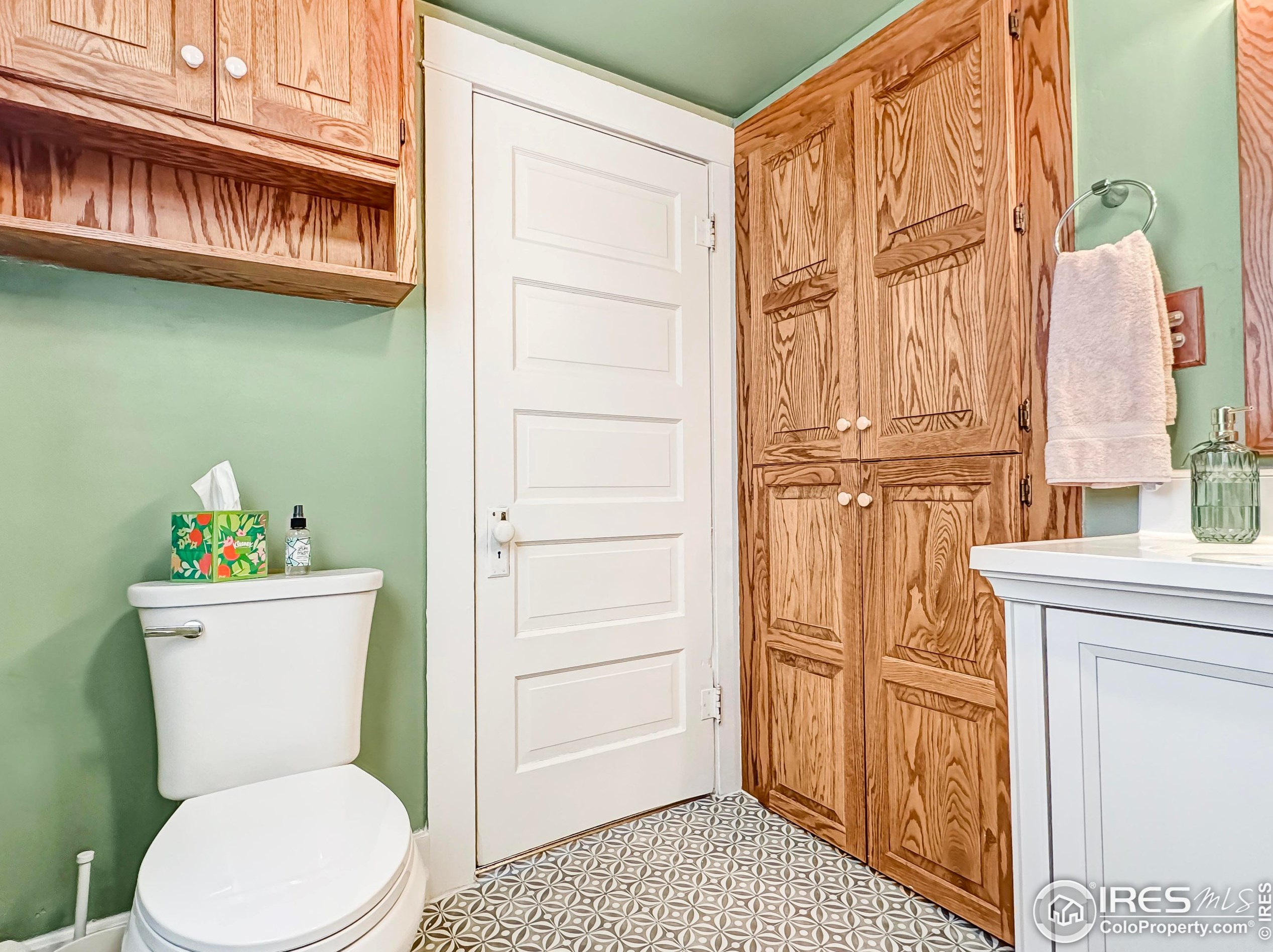 221 Denver St, Sterling CO 80751-4037 exterior