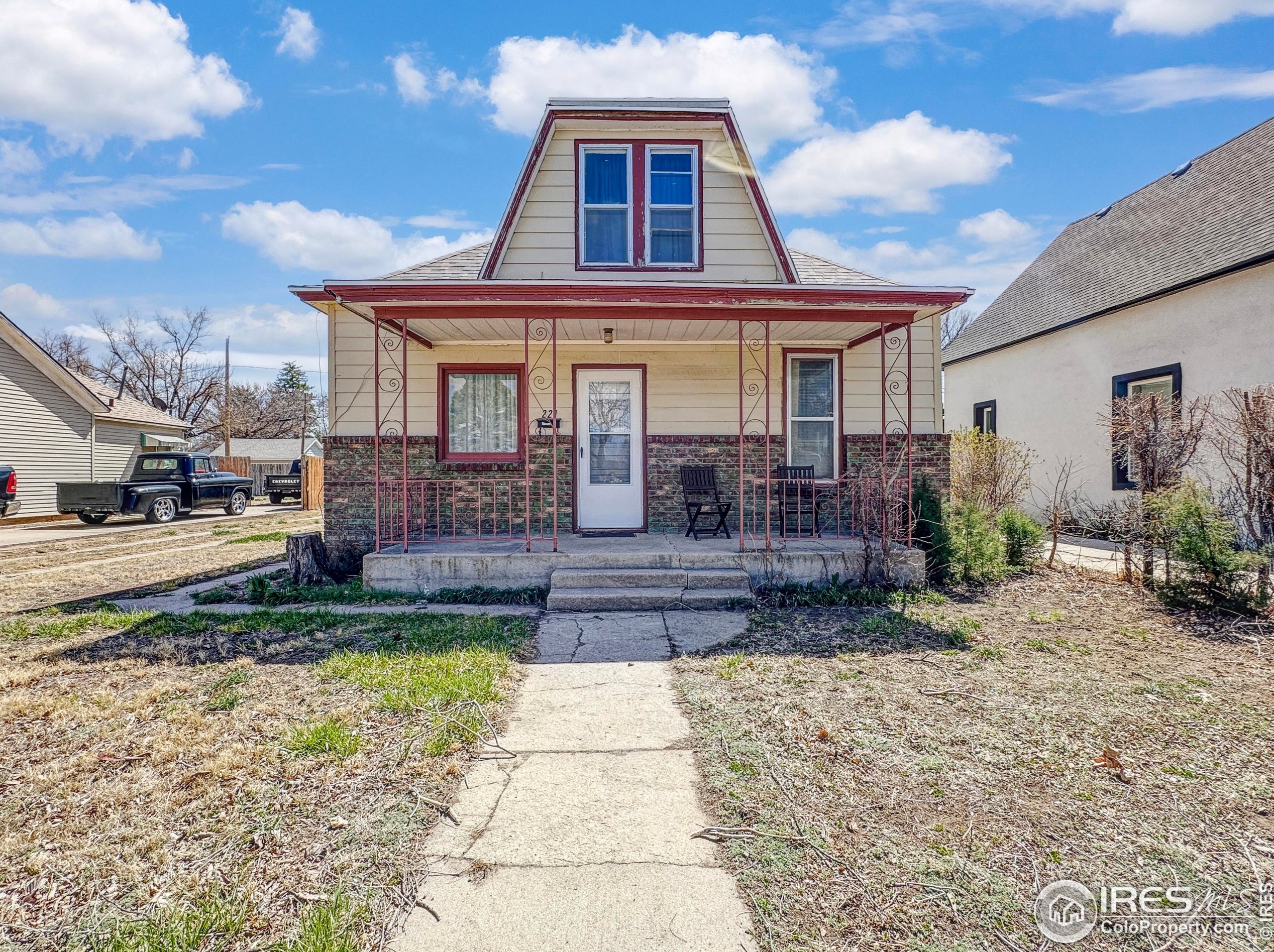 221 Denver St, Sterling CO 80751-4037 exterior