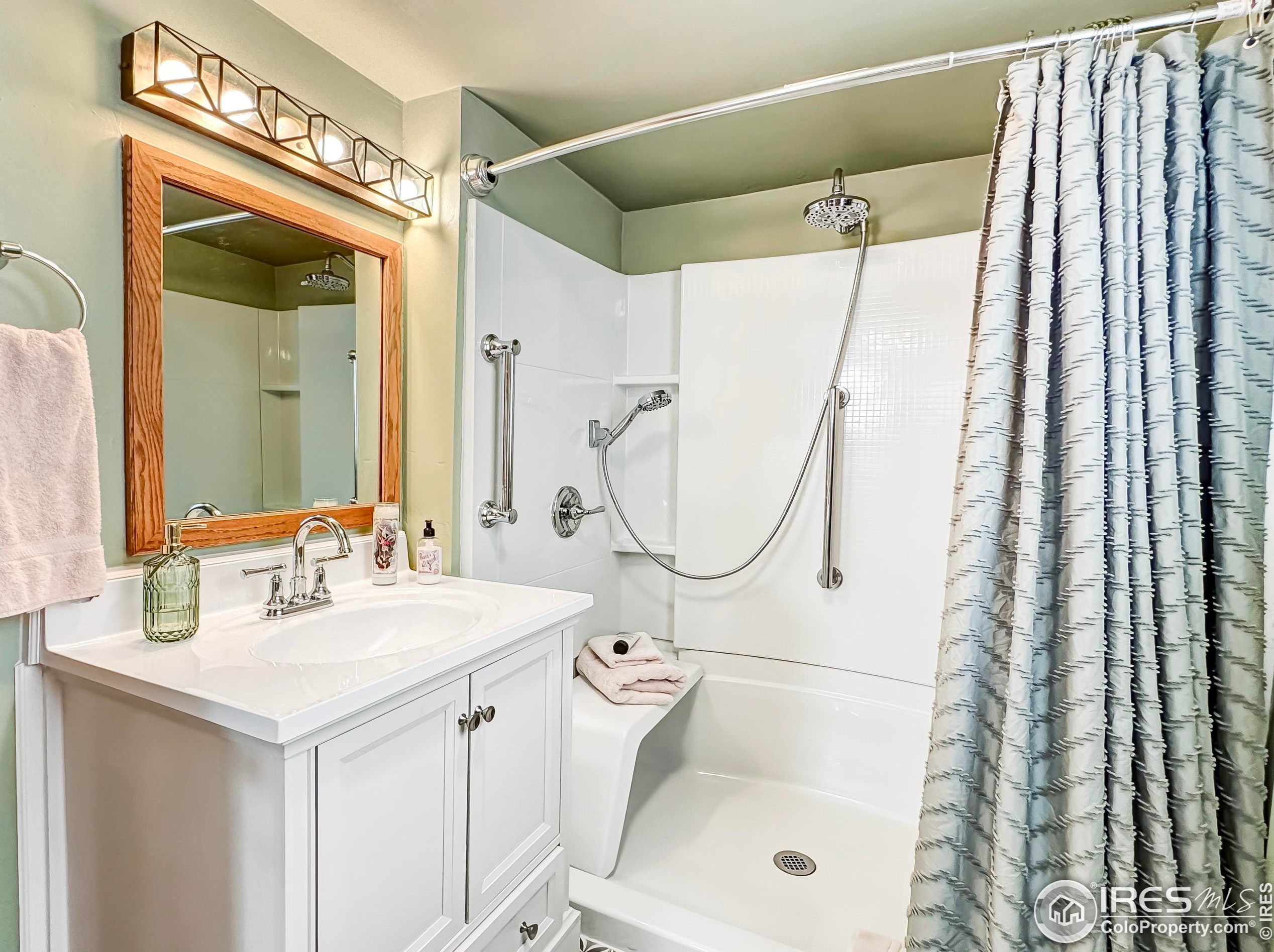 221 Denver St, Sterling CO 80751-4037 exterior