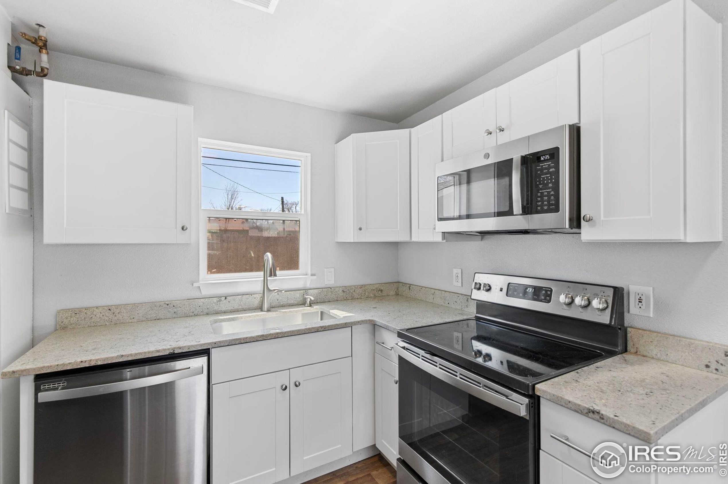 1812 6 St Rd, Greeley CO 80634-5509 exterior