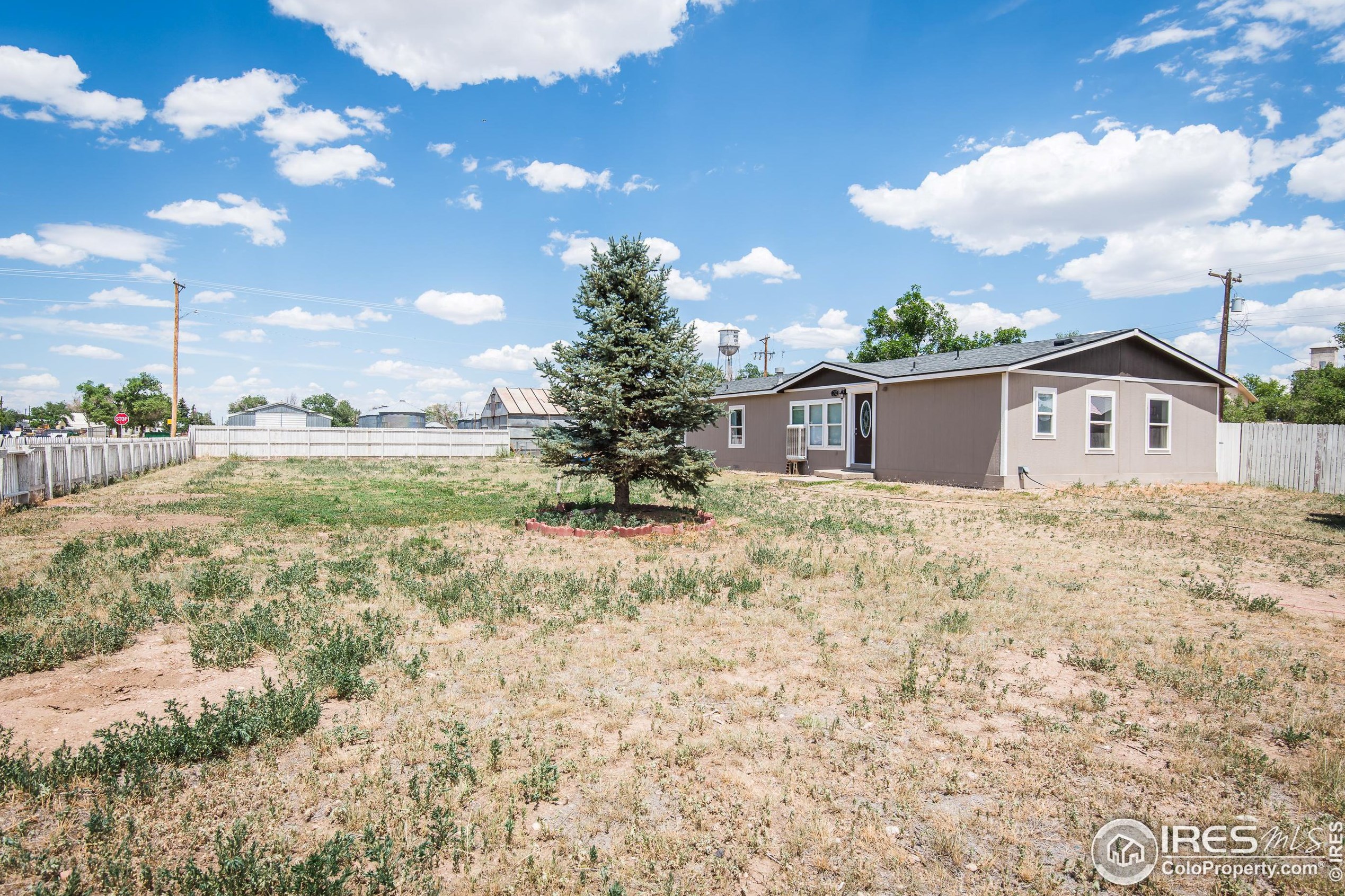 420 Lincoln Ave, Nunn, CO 80648-7019