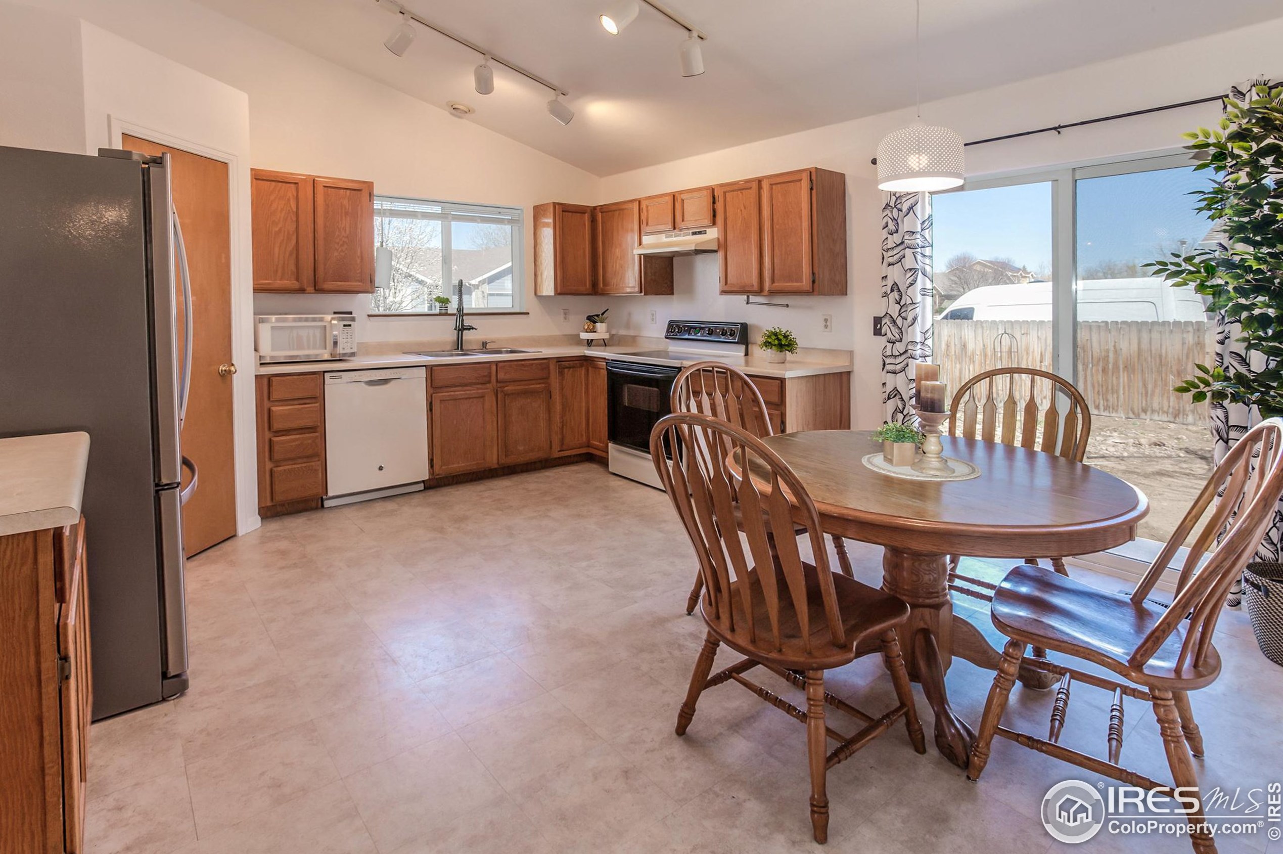 608 Meadow Dr, Fort Collins CO  80550-5739 exterior