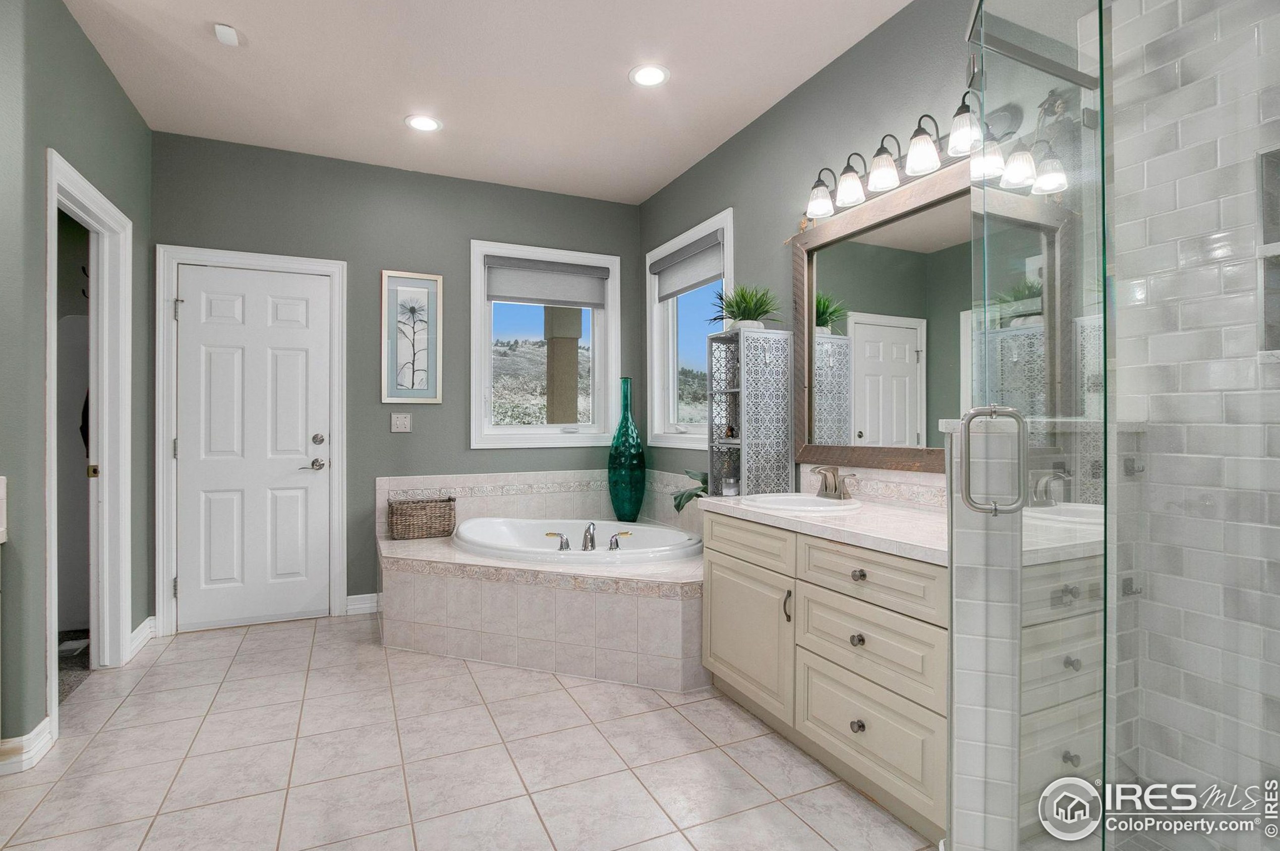 4651 Westridge Dr, Fort Collins CO  80526-6508 exterior