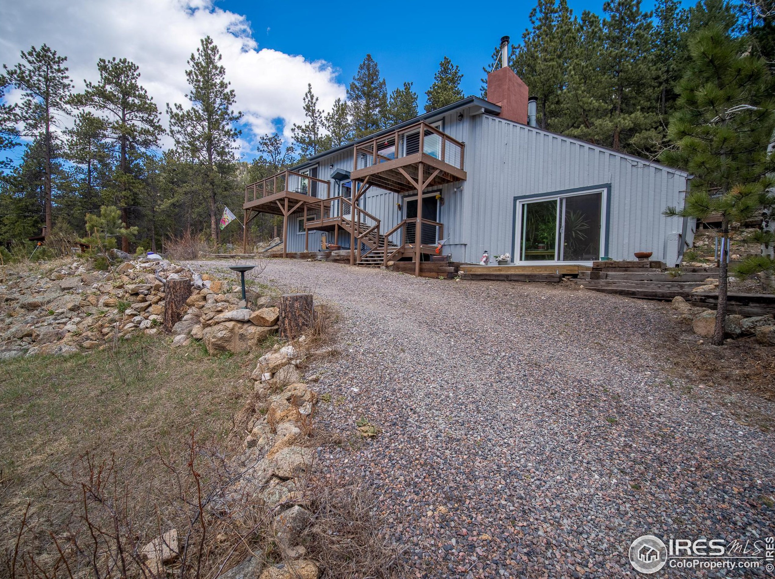 712 Aspen Dr, Lyons, CO 80540