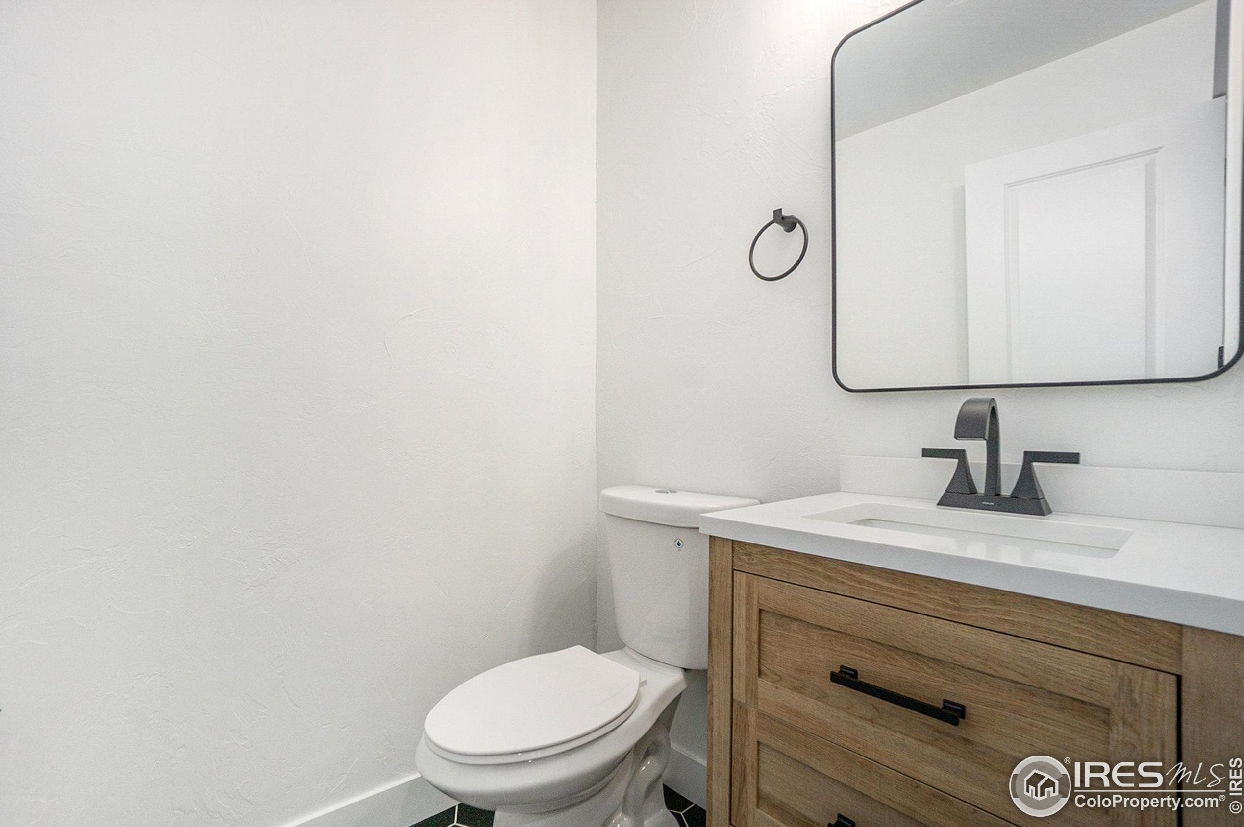 1725 Centennial Rd, Fort Collins CO 80525-4702 exterior