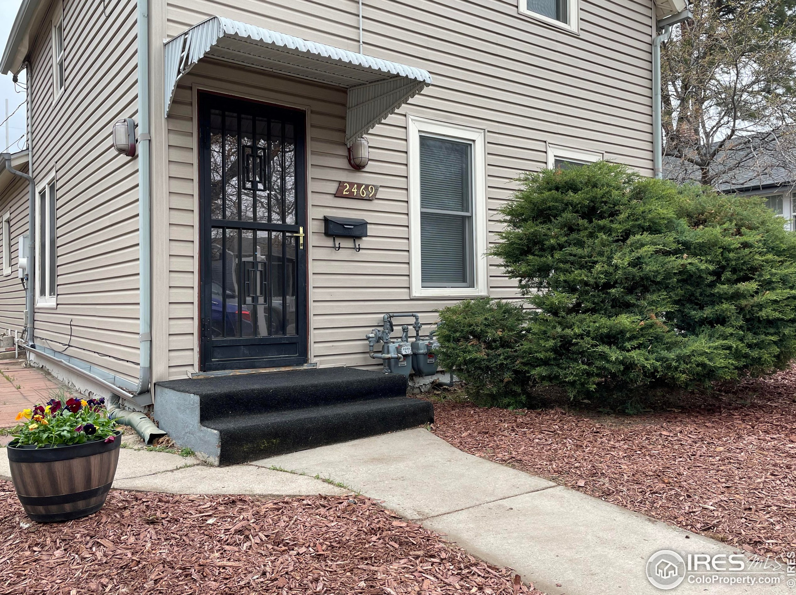 2469 Ames St, Denver, CO 80214-1252