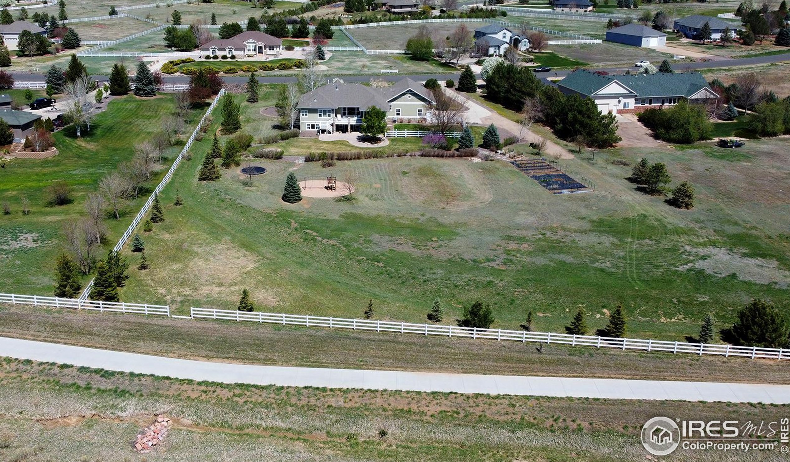 1283 Hilltop Cir, Fort Collins CO  80550-3336 exterior