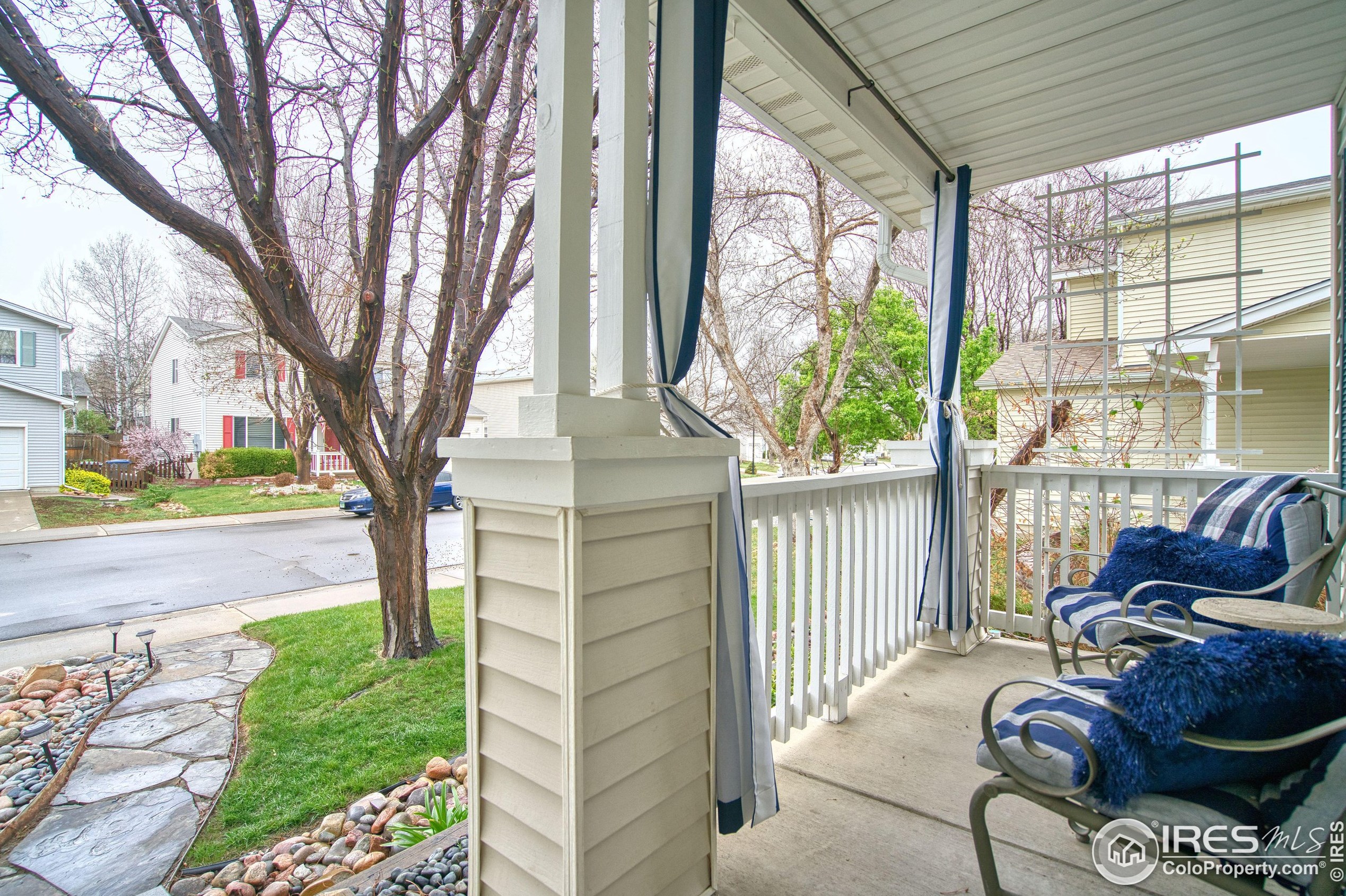 1276 Red Mountain Dr, Longmont, CO 80504