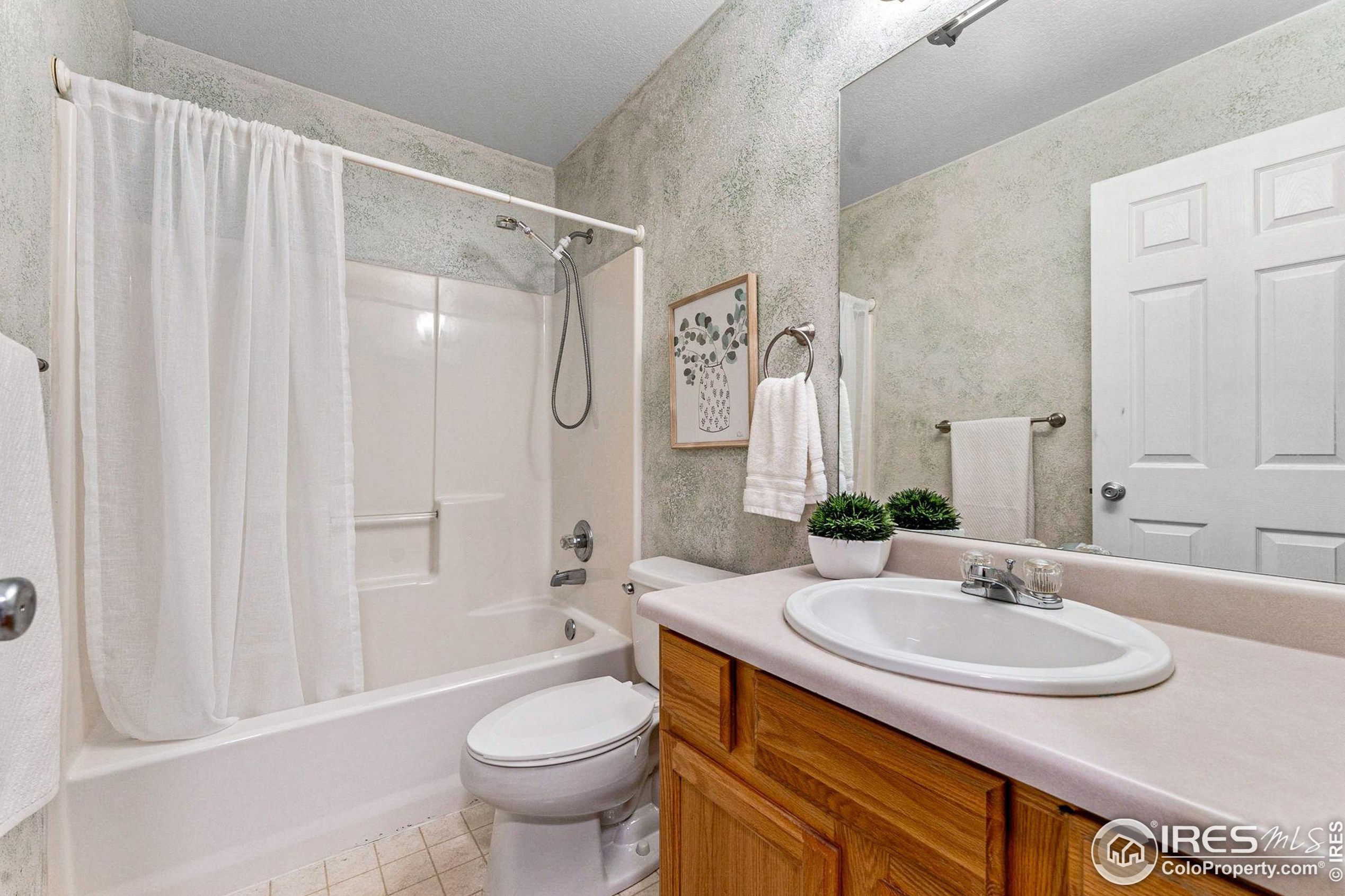 1006 Canyon Dr, Fort Collins CO  80550-5772 exterior