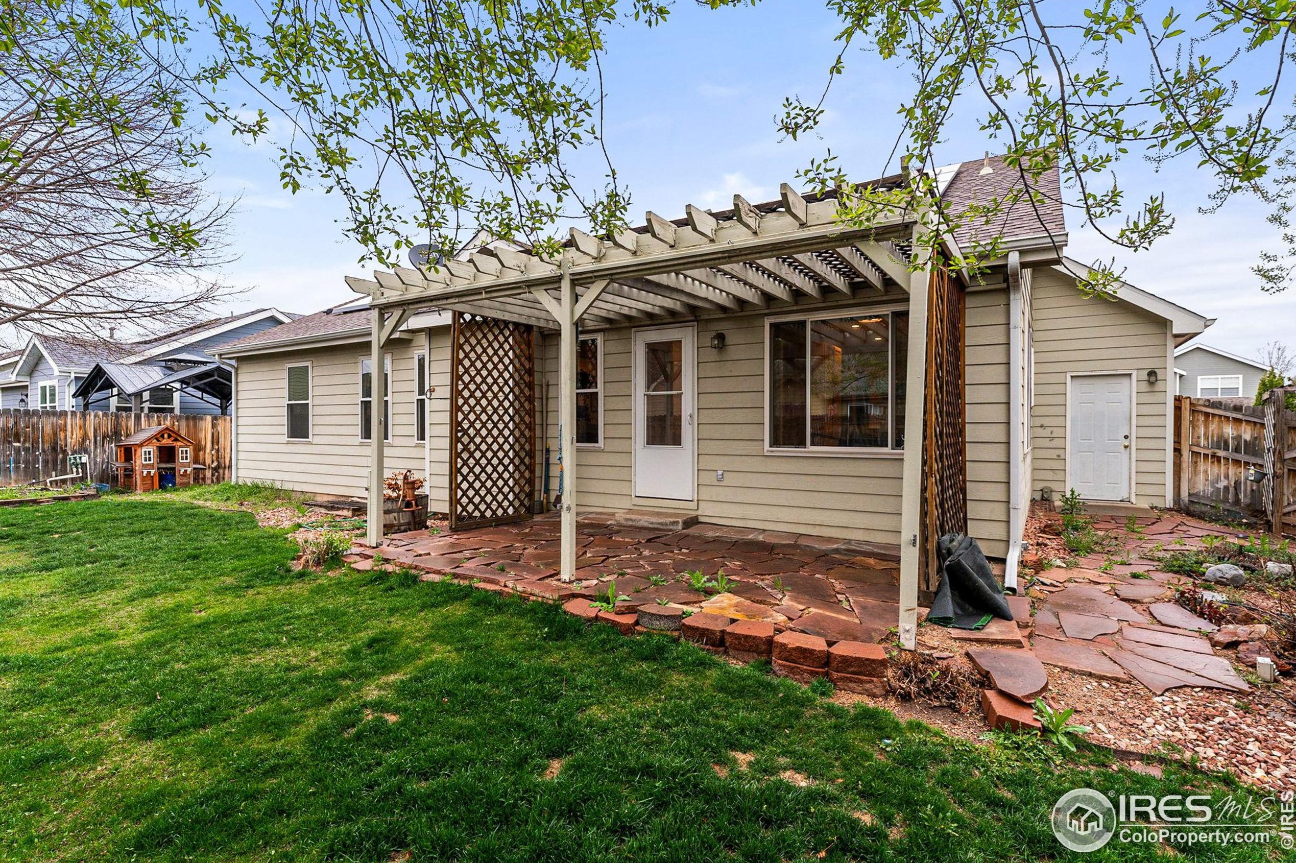 1006 Canyon Dr, Fort Collins CO  80550-5772 exterior
