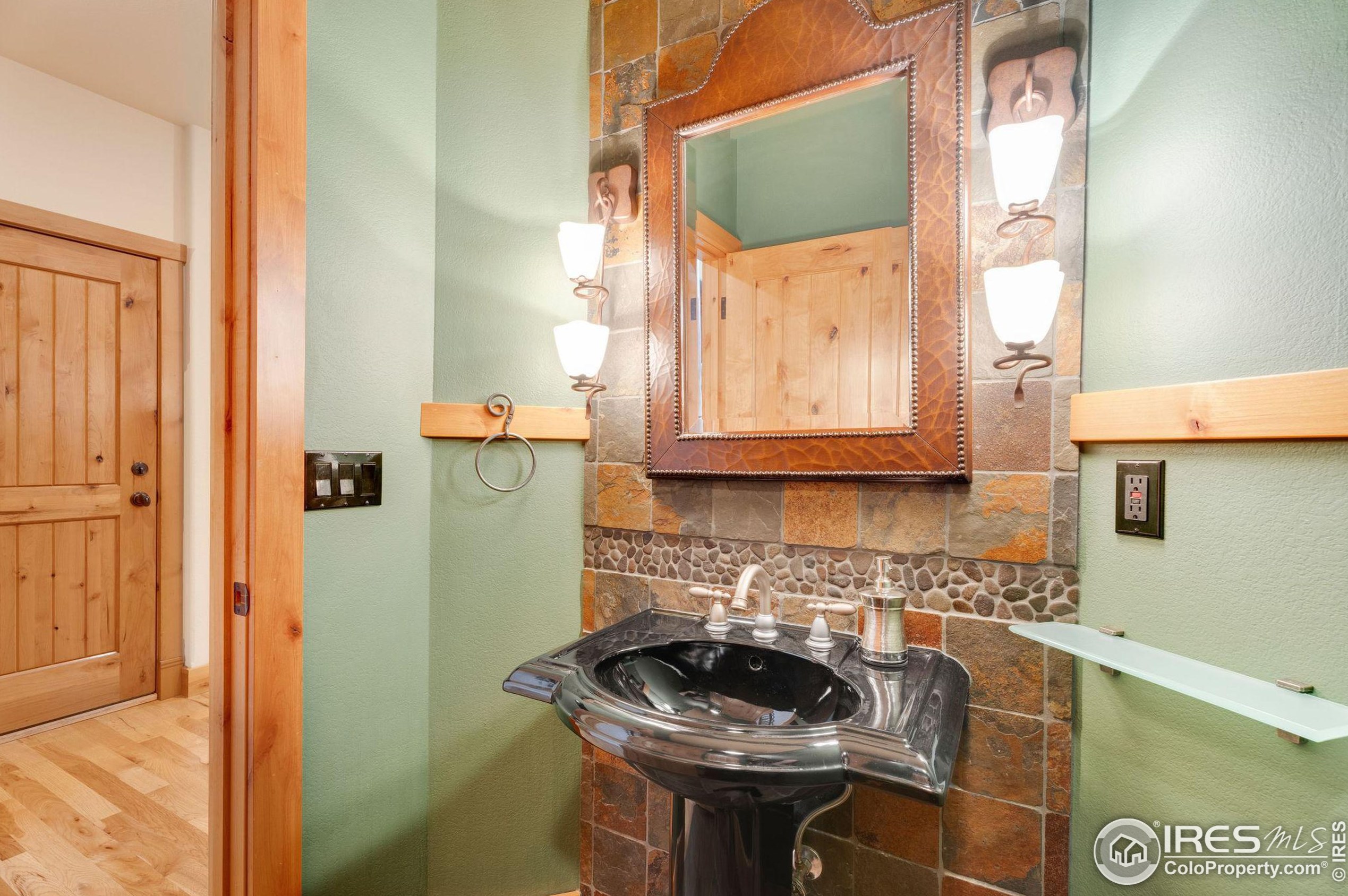 1715 Uncompahgre Dr, Loveland CO 80538-7248 exterior