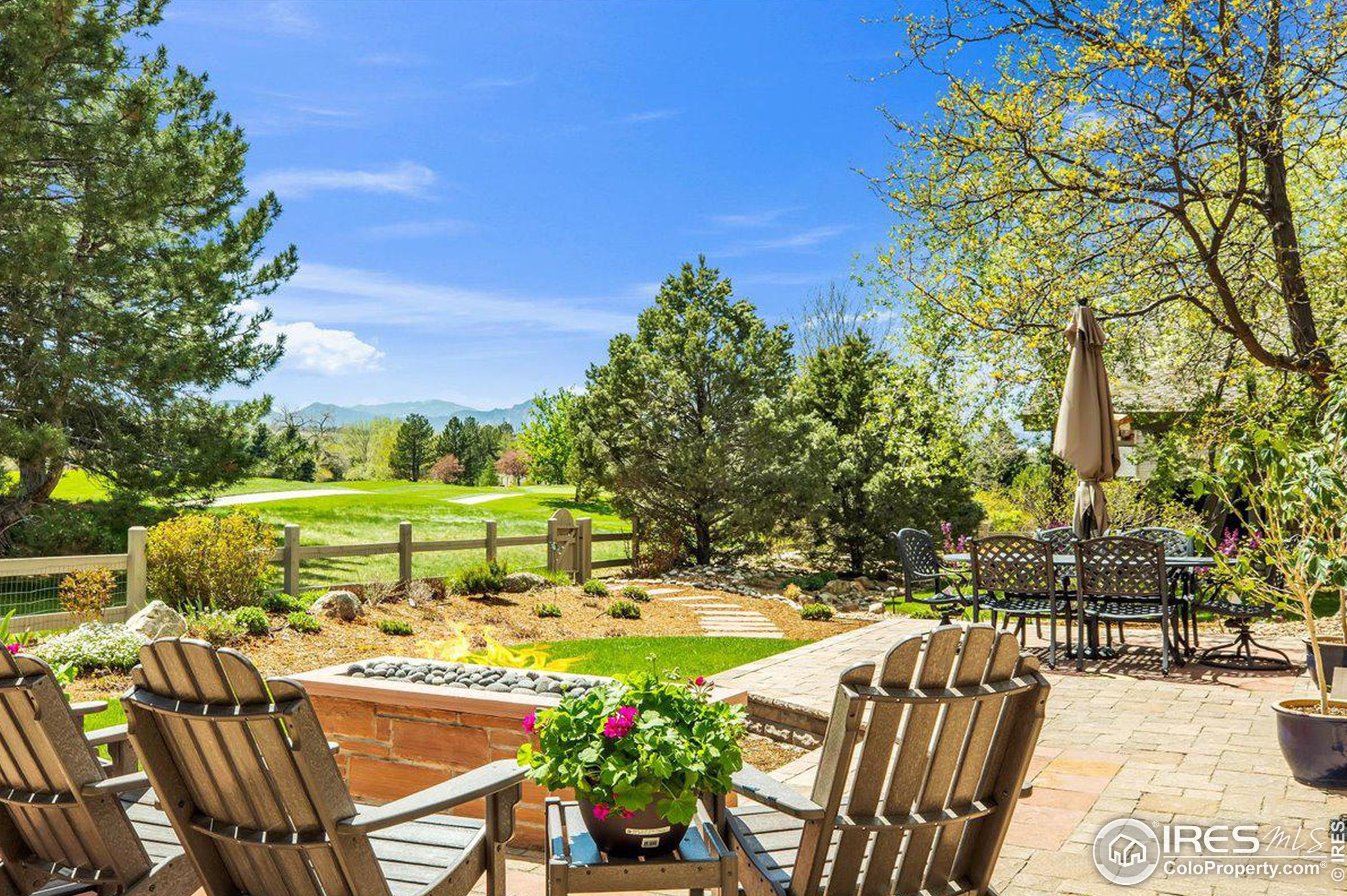 2254 Eagles Nest Dr, Lafayette CO  80026-9311 exterior