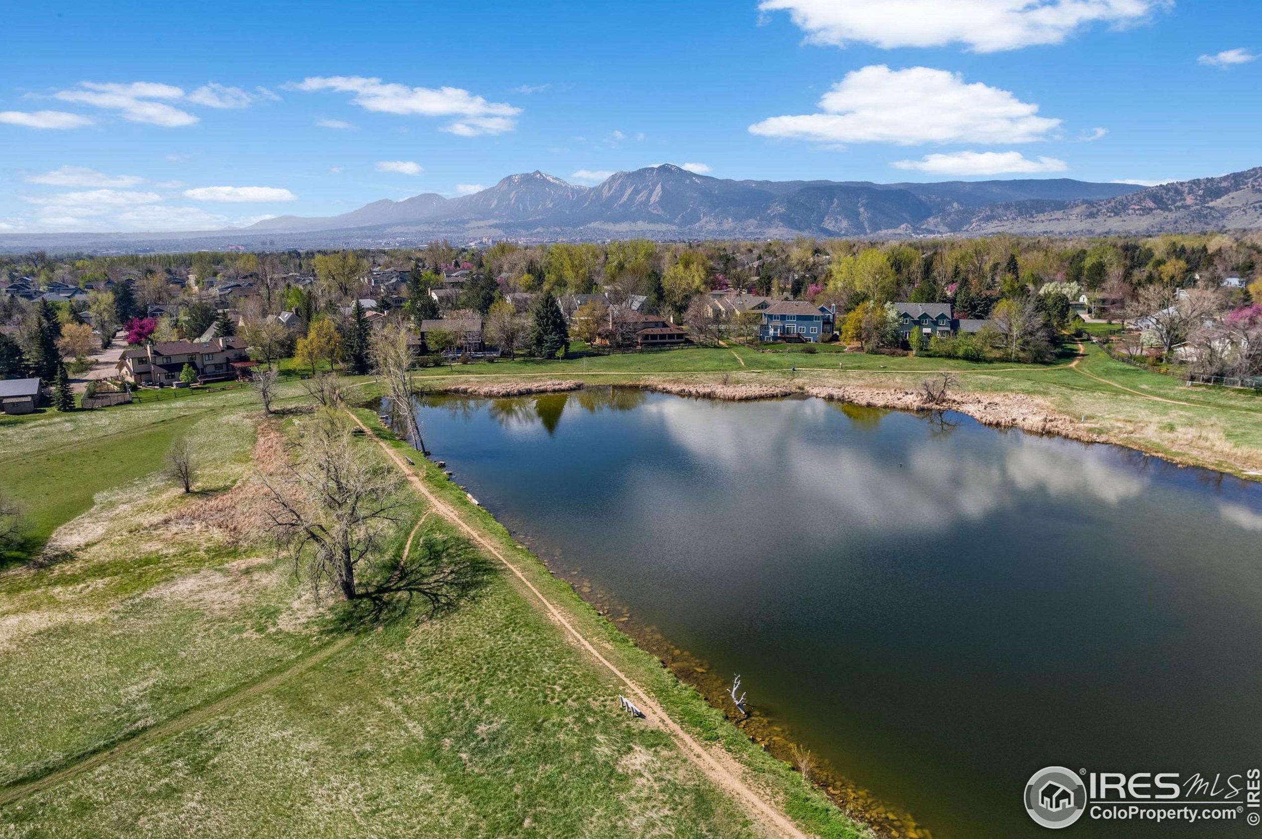 4302 Apple Way, Boulder CO  80301-1734 exterior