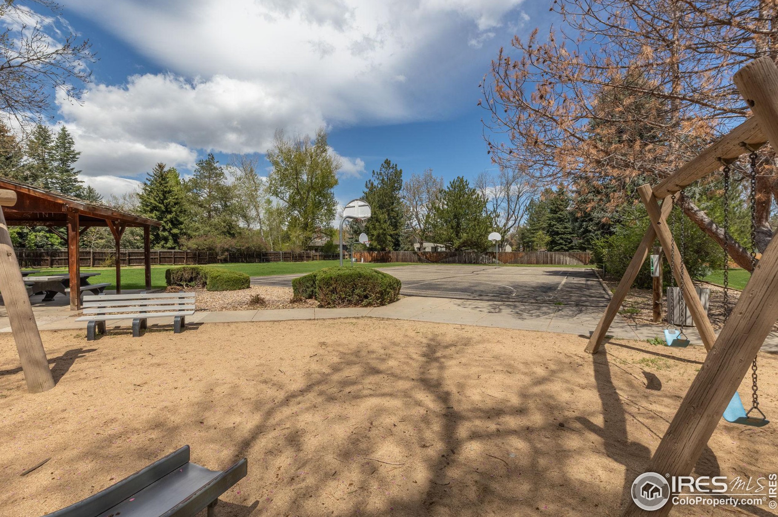 4302 Apple Way, Boulder CO  80301-1734 exterior