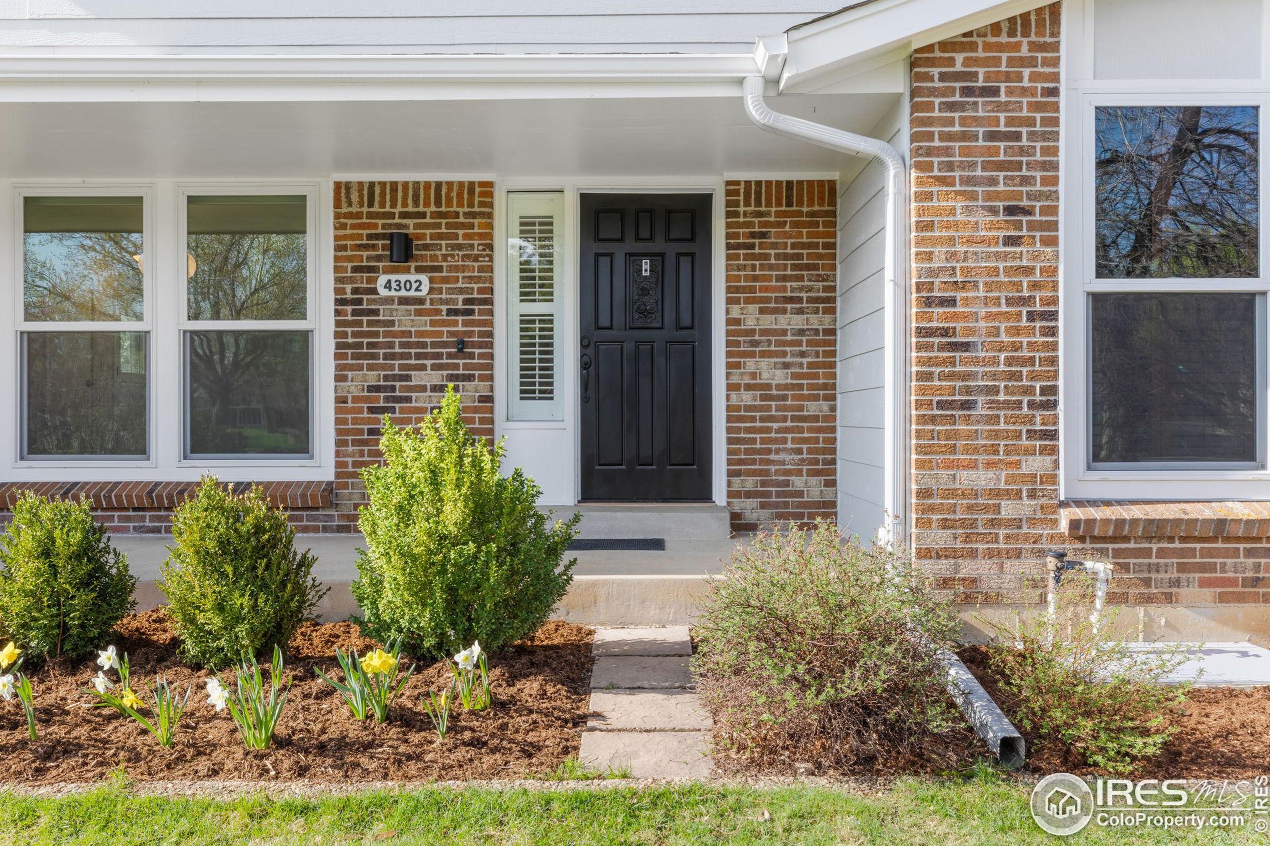 4302 Apple Way, Boulder CO  80301-1734 exterior