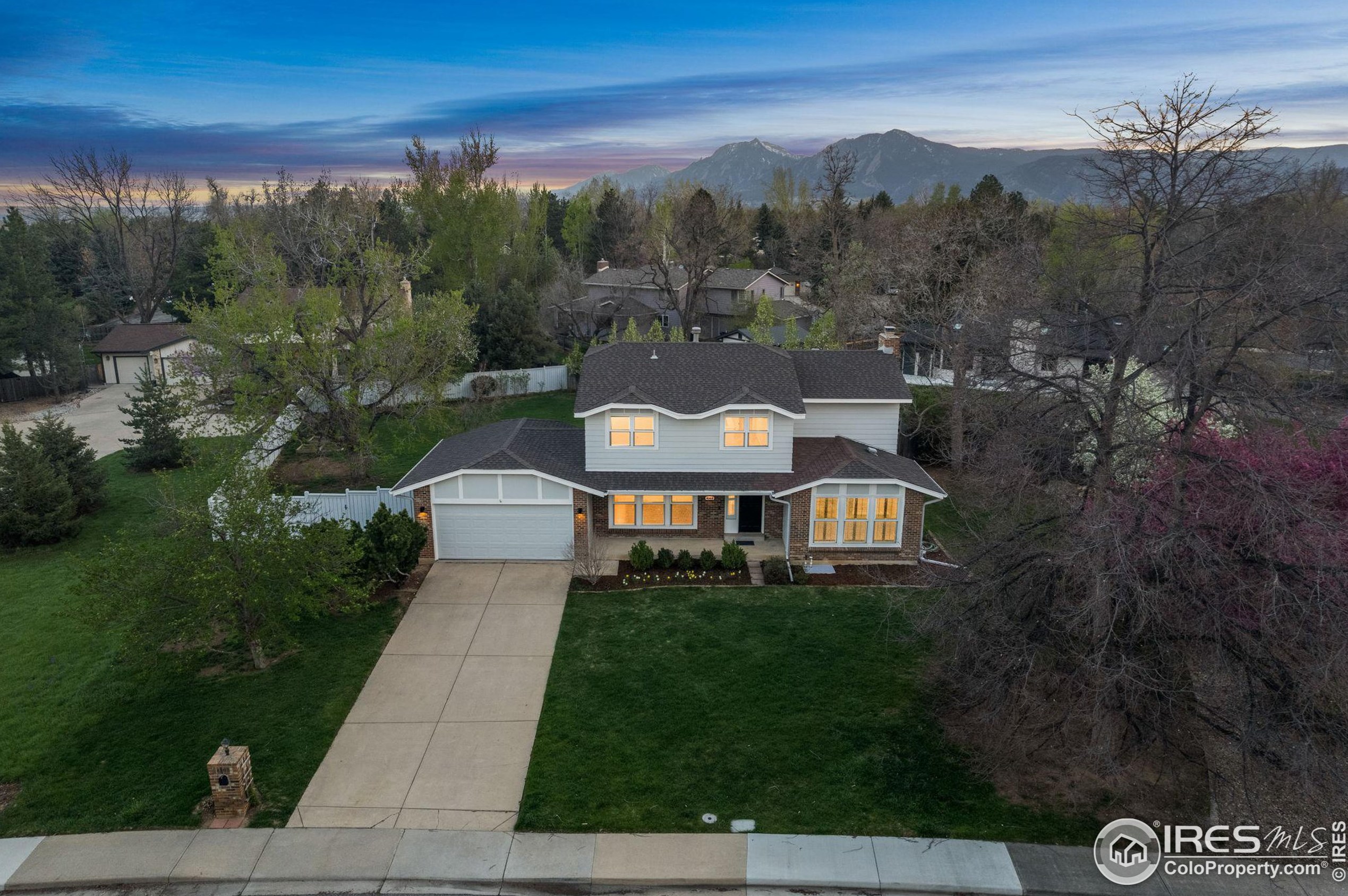 4302 Apple Way, Boulder CO  80301-1734 exterior