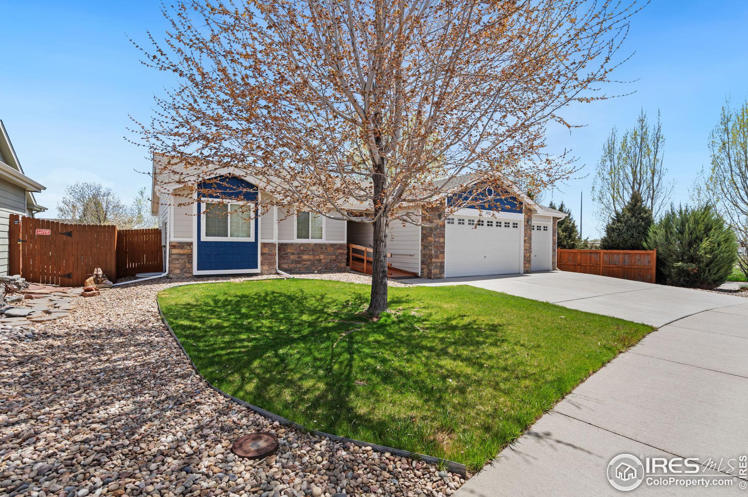 2132 Virgo Cir, Loveland, CO 80537-3265