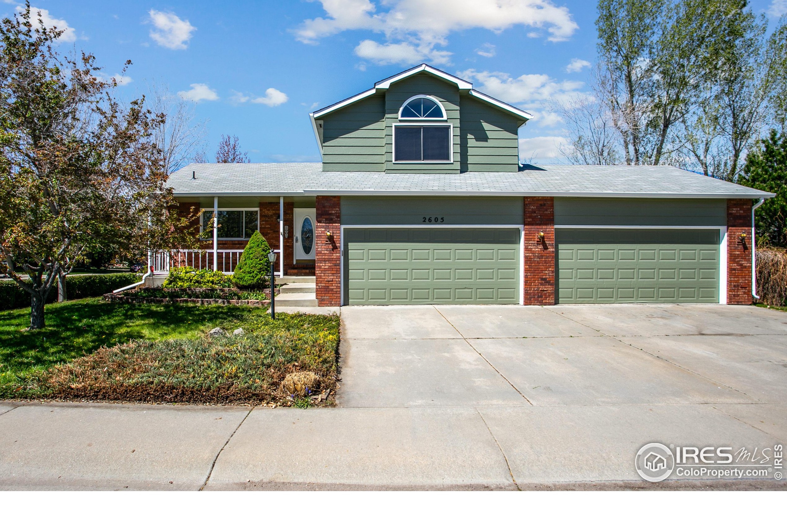 2605 Redbud Dr, Loveland CO  80538-3383 exterior