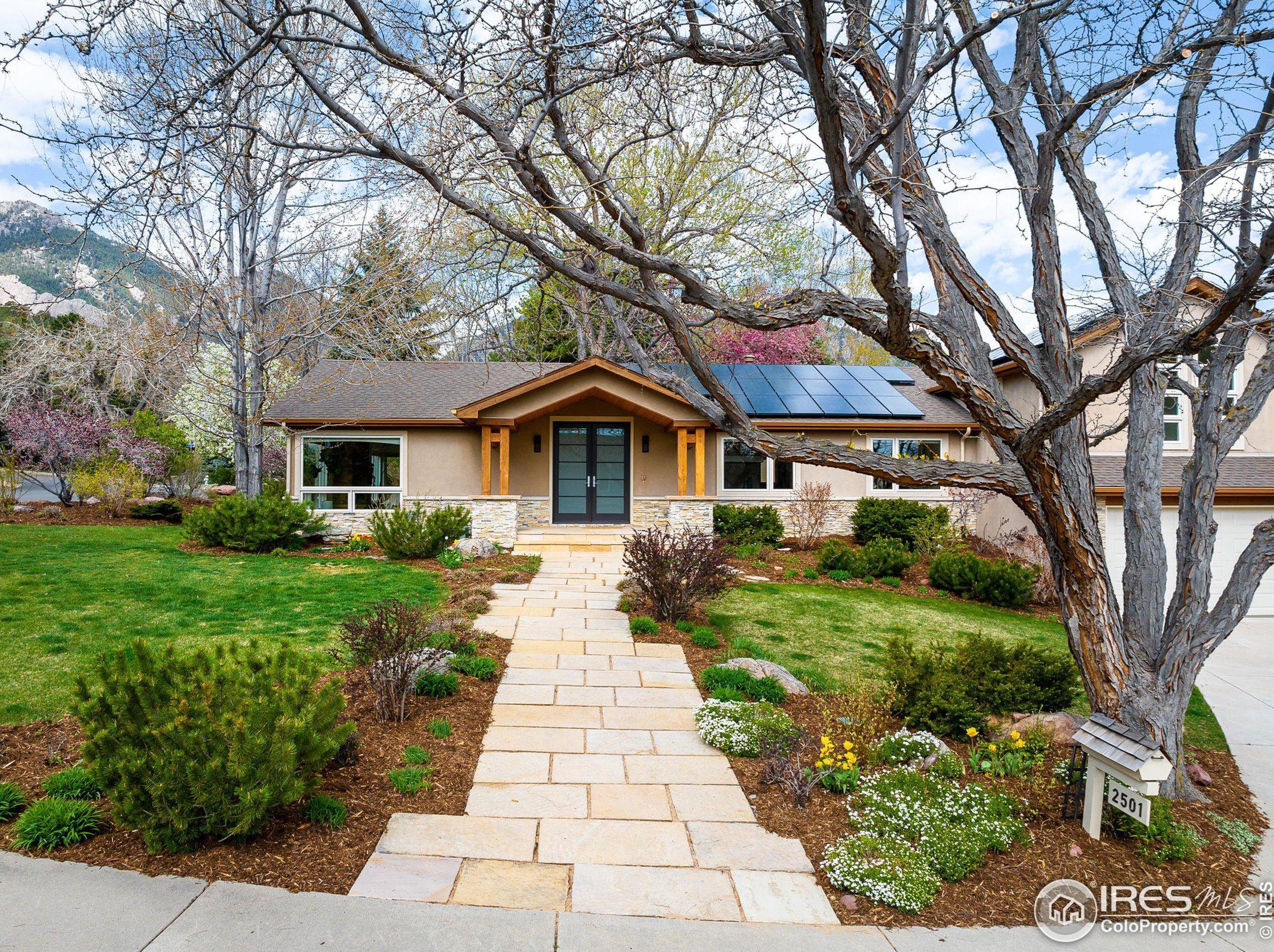 2501 Briarwood Dr, Boulder, CO 80305