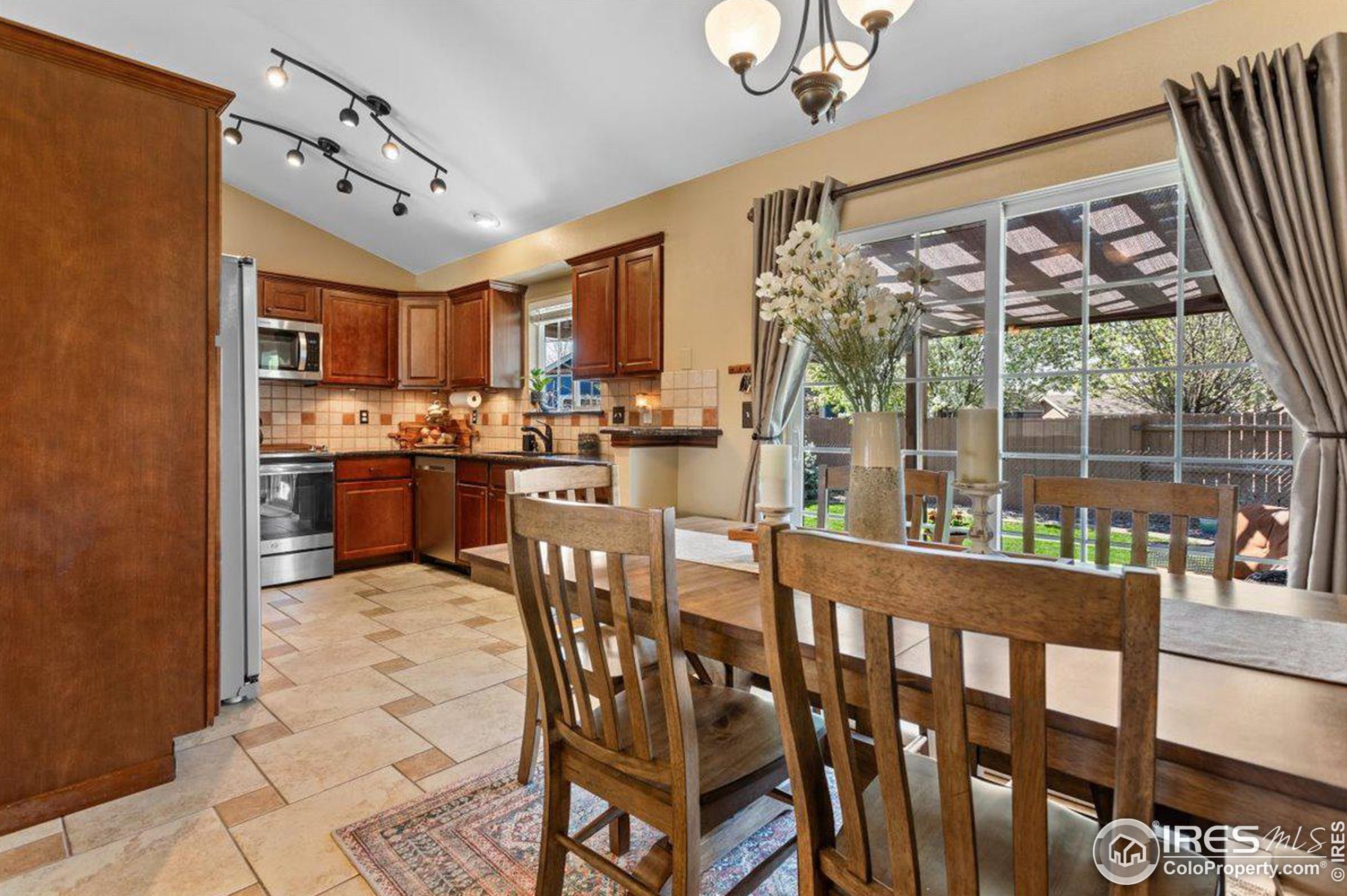 879 Emerald Dr, Fort Collins CO  80550-5552 exterior