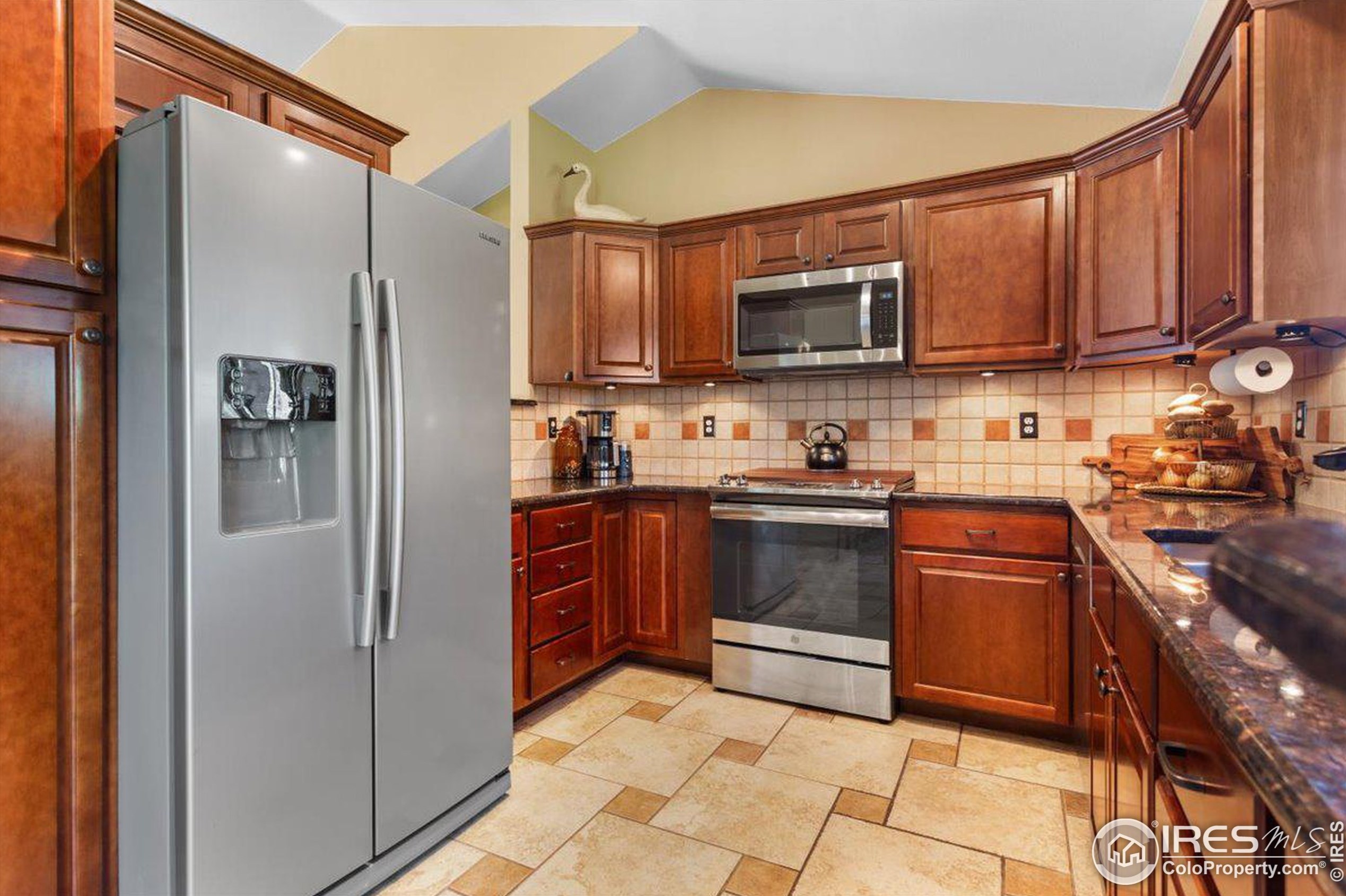 879 Emerald Dr, Fort Collins CO  80550-5552 exterior