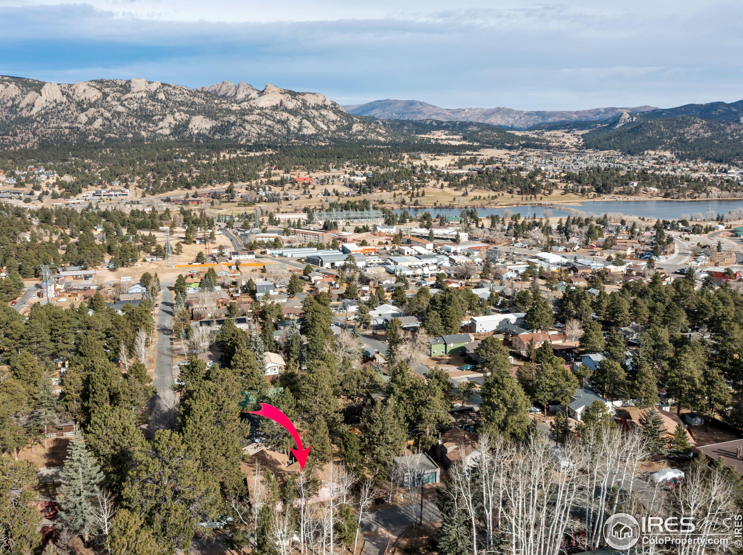 560 Columbine Ave, Estes Park, CO 80517-7617