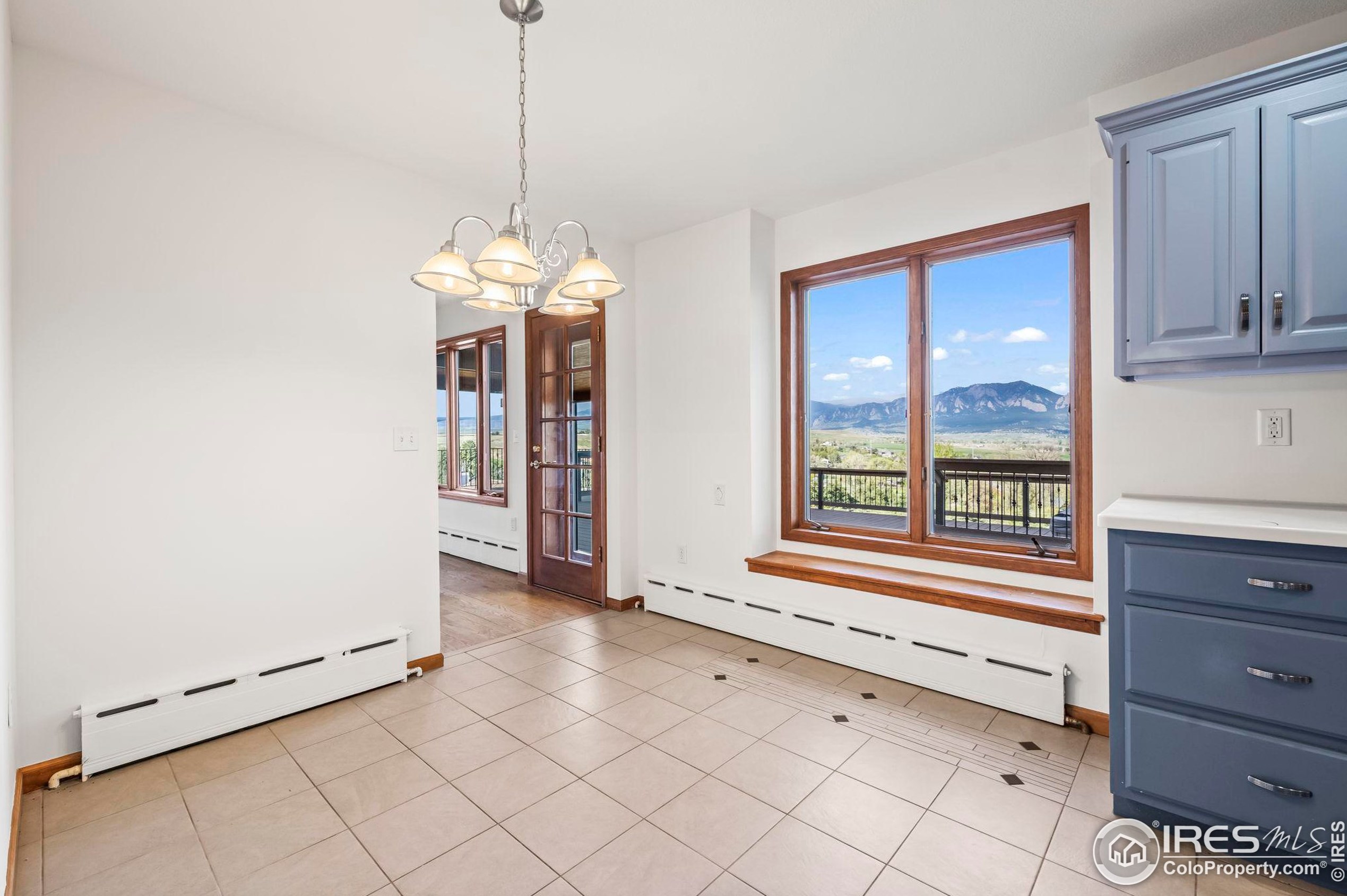 375 Majestic Vw Dr, Boulder CO  80303-4503 exterior