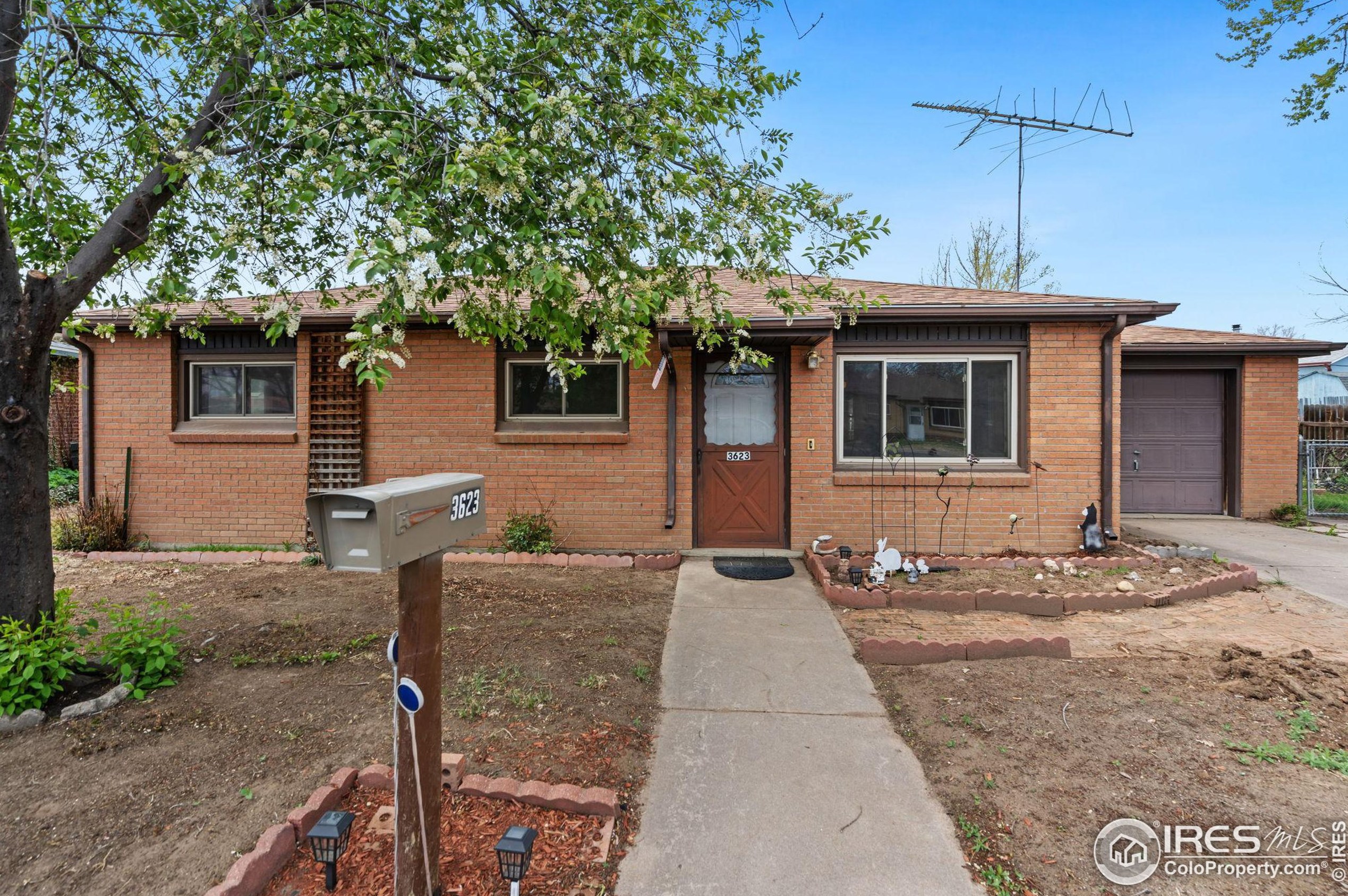 3623 Carson Ct, Greeley, CO 80620-2014