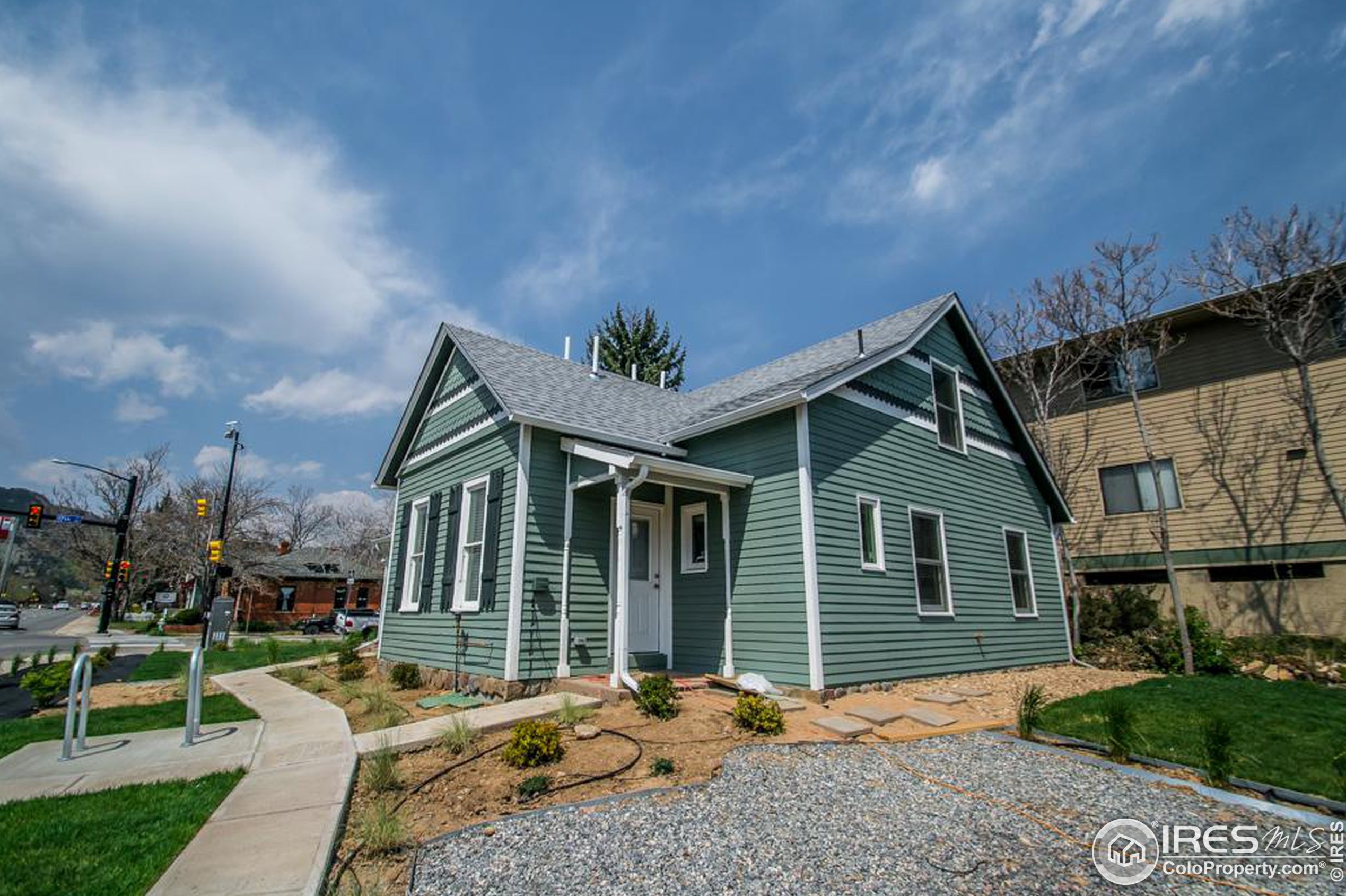 1806 17th St, Boulder, CO 80302-5417