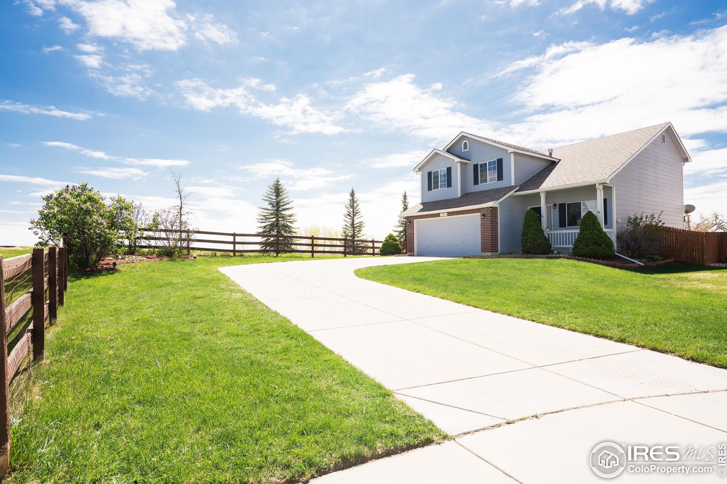 303 Peyton Dr, Fort Collins, CO 80525